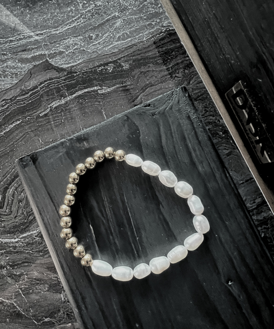 Joy Waterproof Elastic Irregular Freshwater Pearl & Ball  Bracelet 18K Gold Plating, DNSK Copenhagen