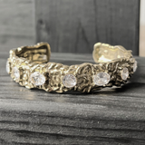 Joy Vandfast Chunky CZ Organic. Cuff Armbånd 18K Guldbelagt