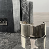 Courage Waterproof Courbe de déclaration Cuff Bracelet plaqué or 18K, DNSK Copenhagen