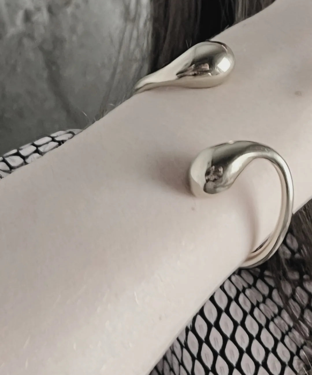 Passion Waterproof Drop Cuff Bracelet Silver Plating, DNSK Copenhagen