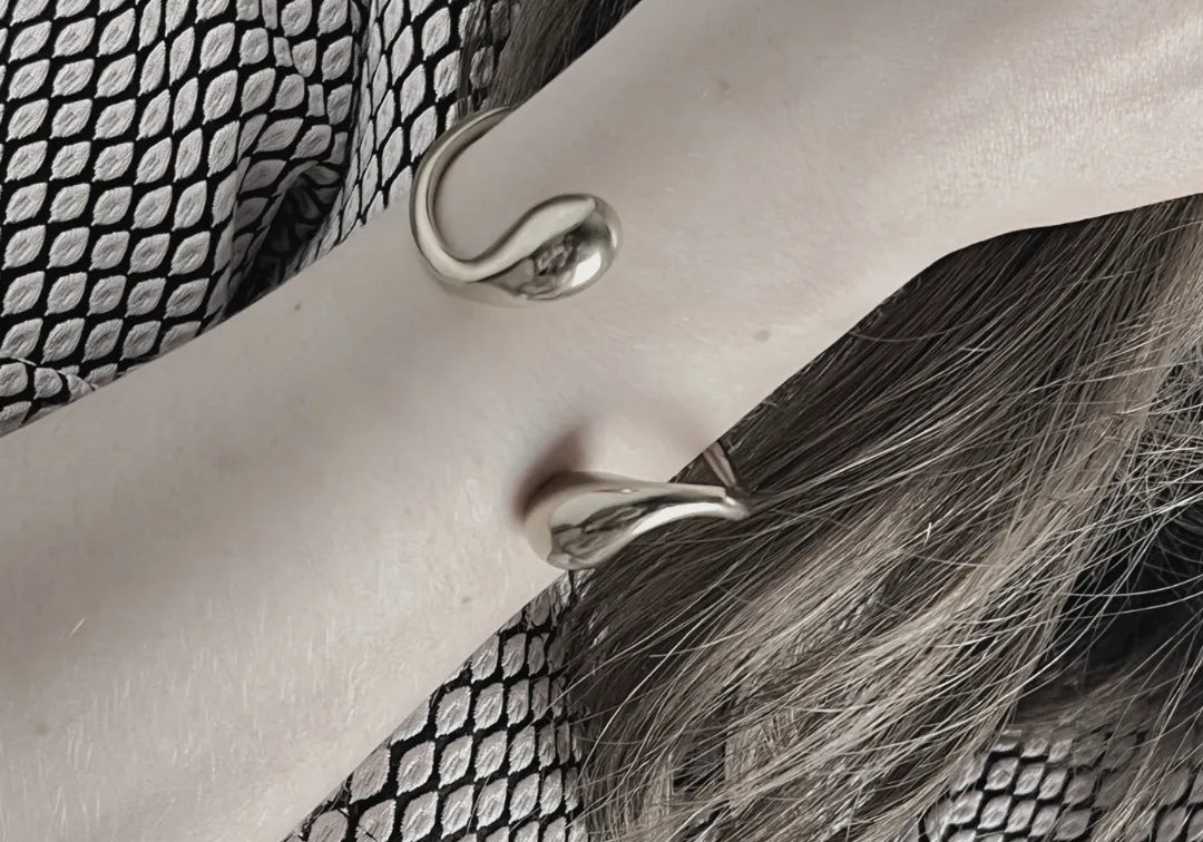 Passion Waterproof Drop Cuff Bracelet plaqué argent, DNSK Copenhagen