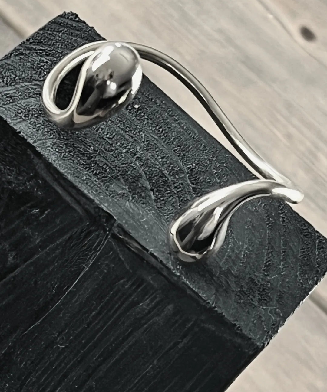 Passion Waterproof Drop Cuff Bracelet Silver Plating, DNSK Copenhagen