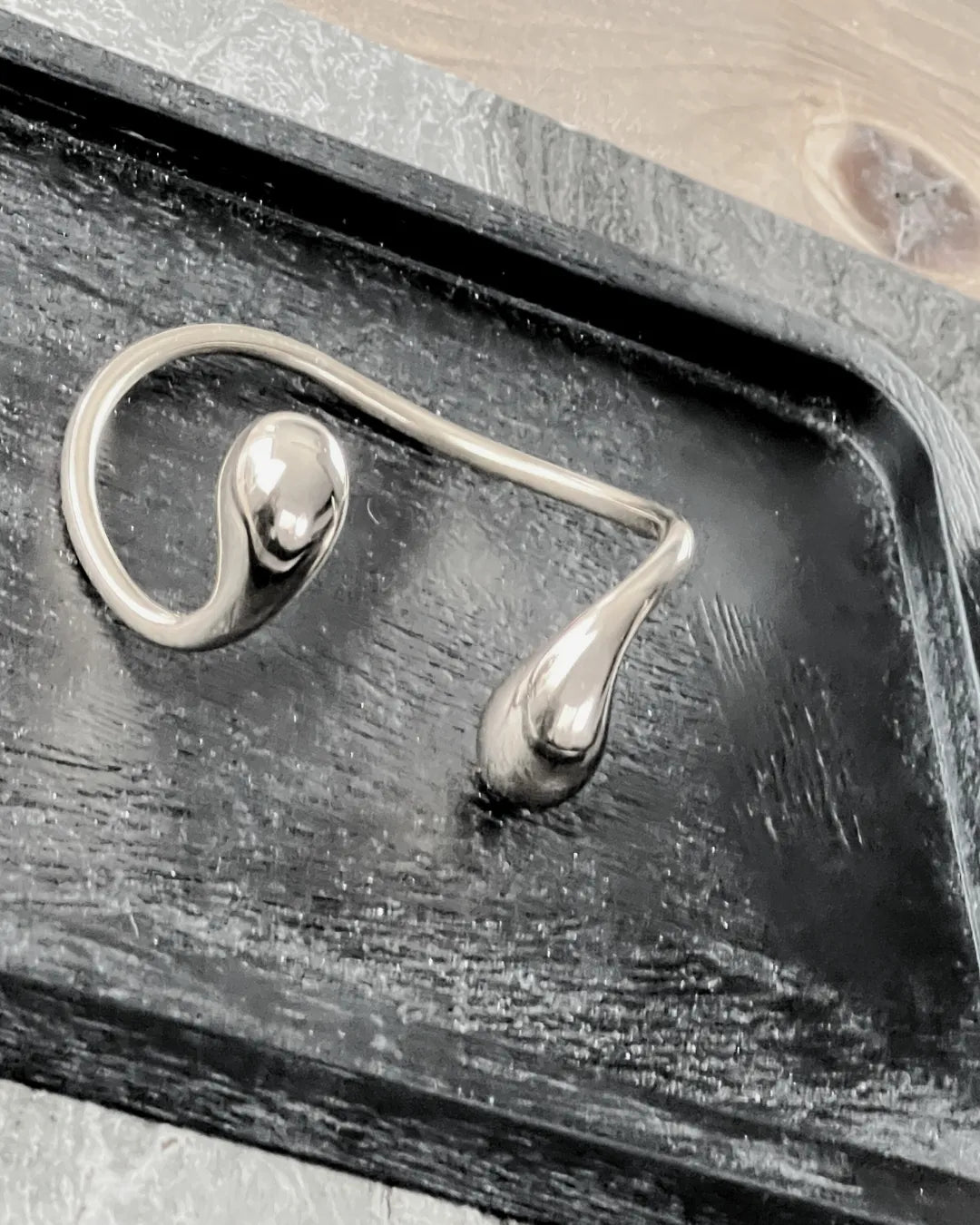 Passion Waterproof Drop Cuff Bracelet Silver Plating, DNSK Copenhagen