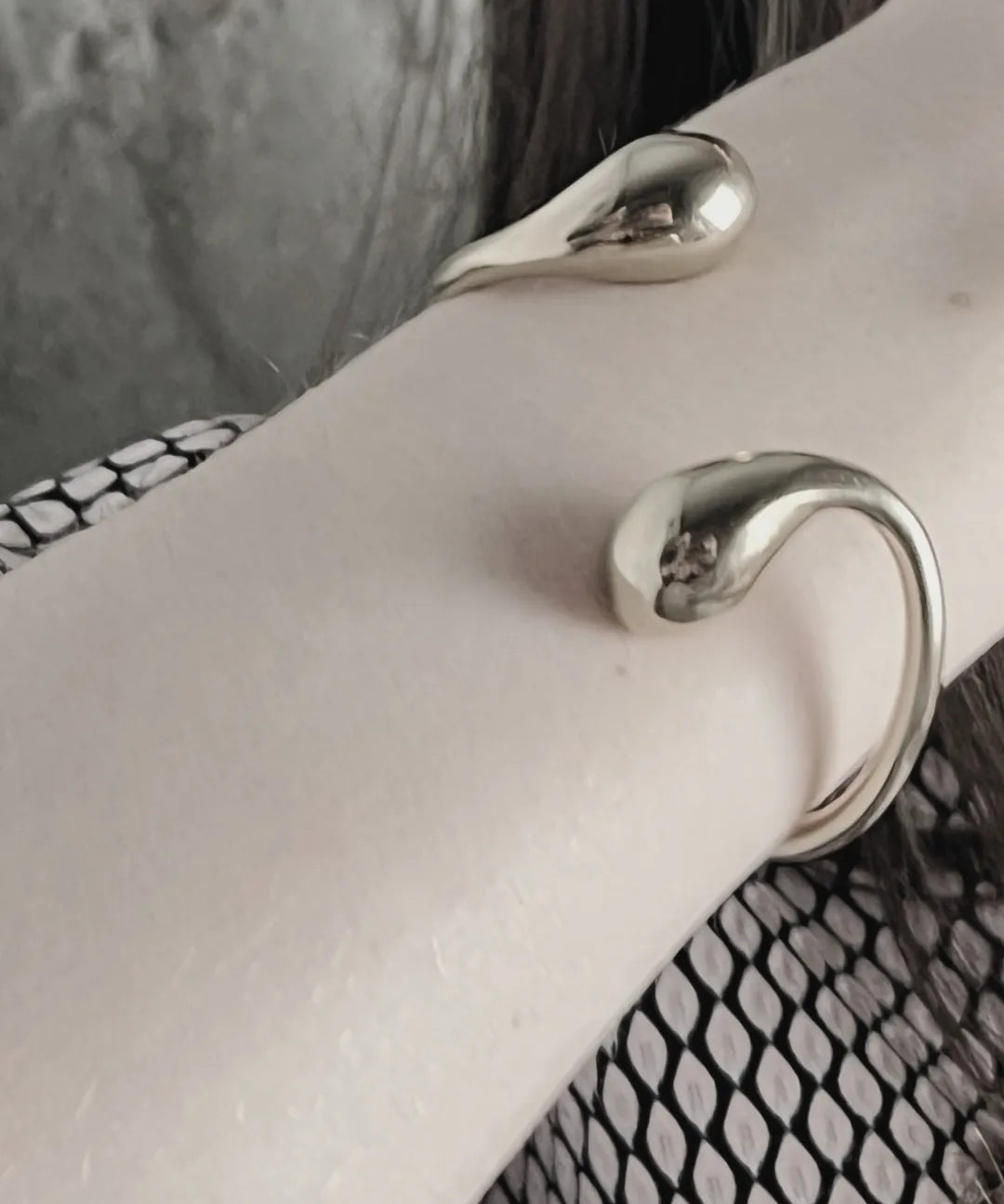 Passion Waterproof Drop Cuff Bracelet 18K Gold Plating Plating, DNSK Copenhagen
