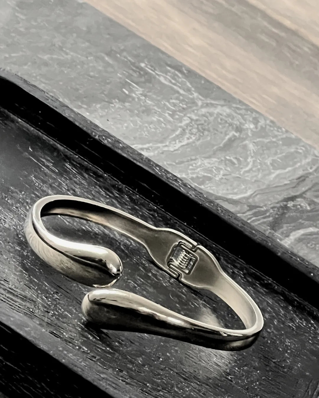 Passion Waterproof Drop Cuff Bracelet 18K Gold Plating Plating, DNSK Copenhagen