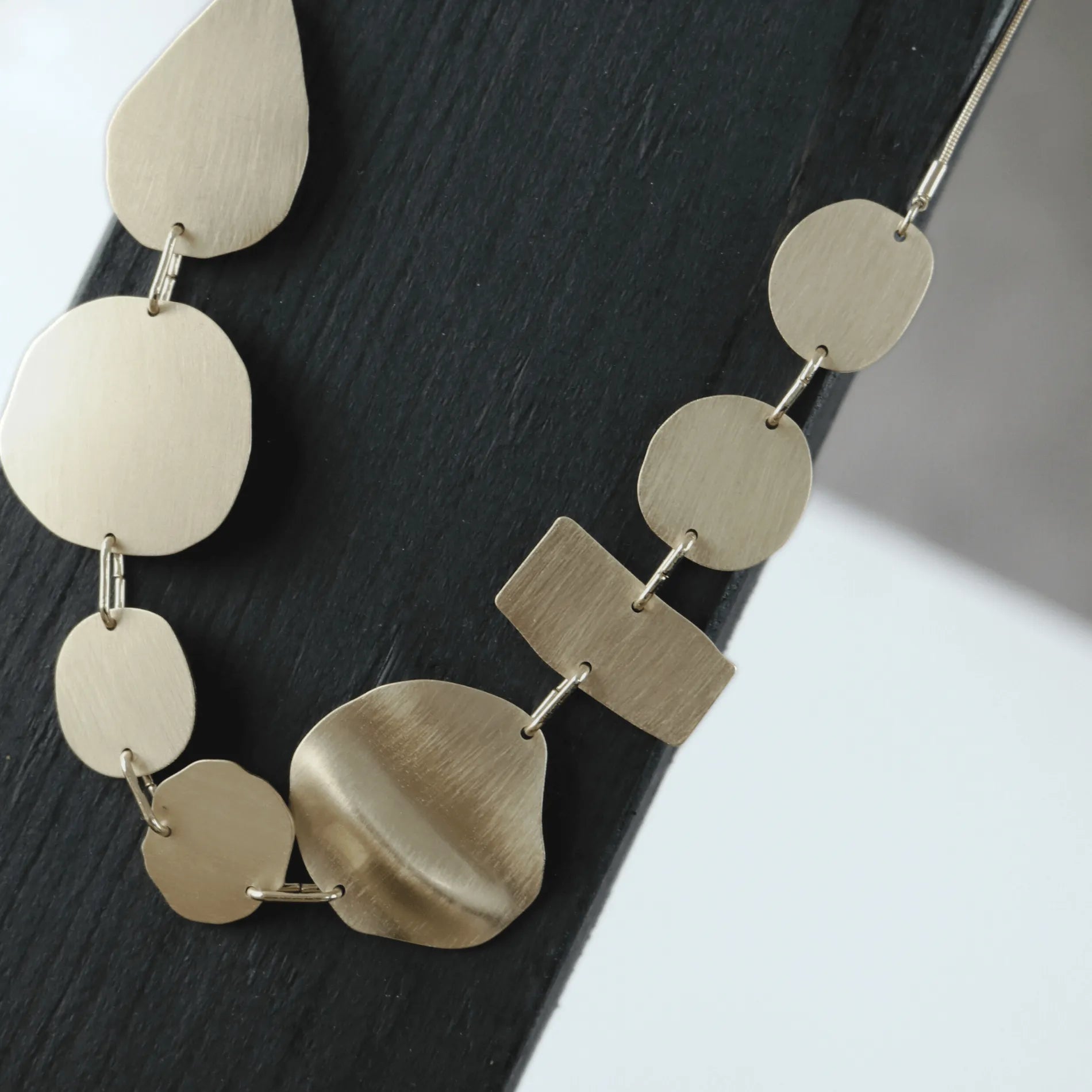 Diseño de joyería minimalista escandinava I ADN nórdico desde 1971 I Dansk Copenhagen