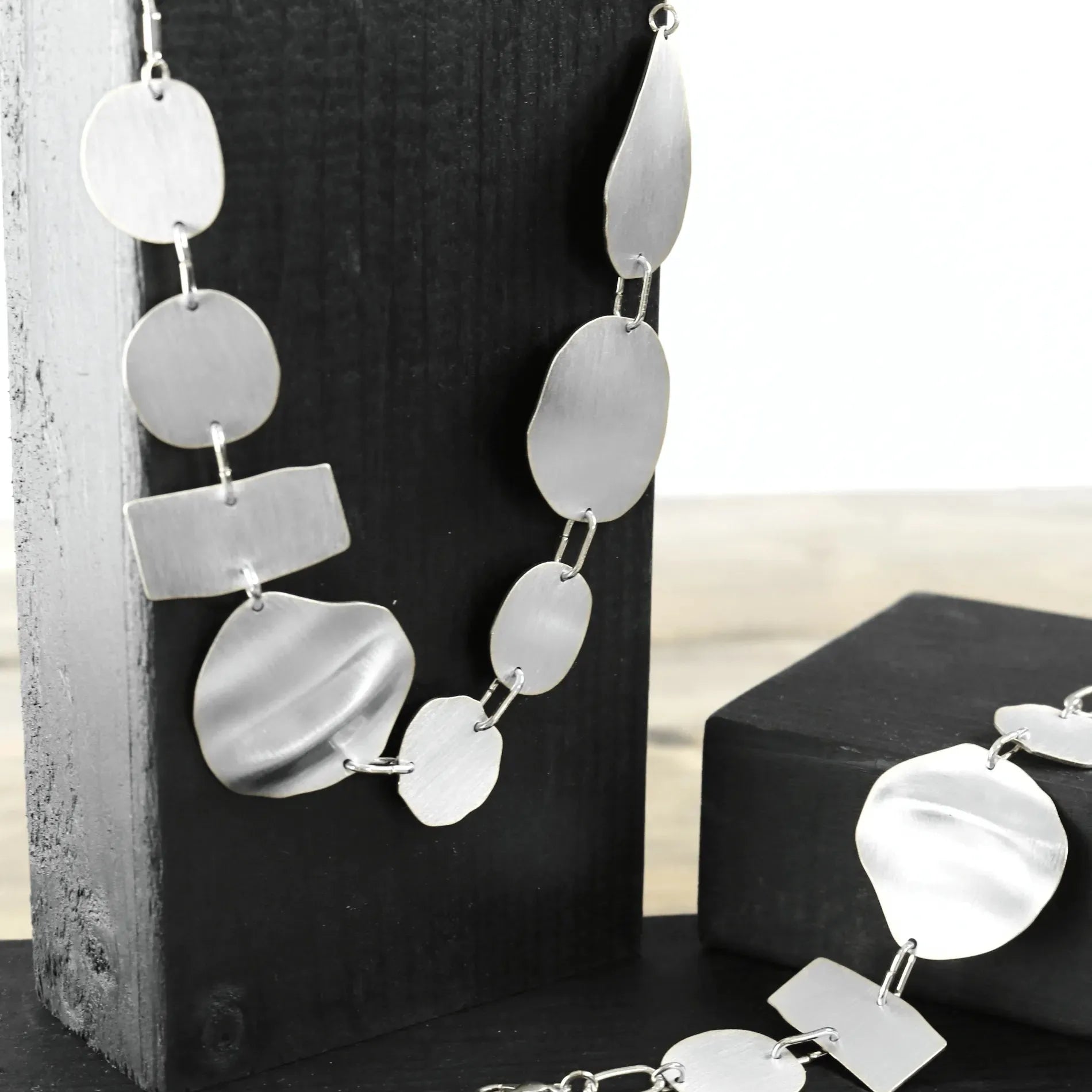 Diseño de joyería minimalista escandinava I ADN nórdico desde 1971 I Dansk Copenhagen