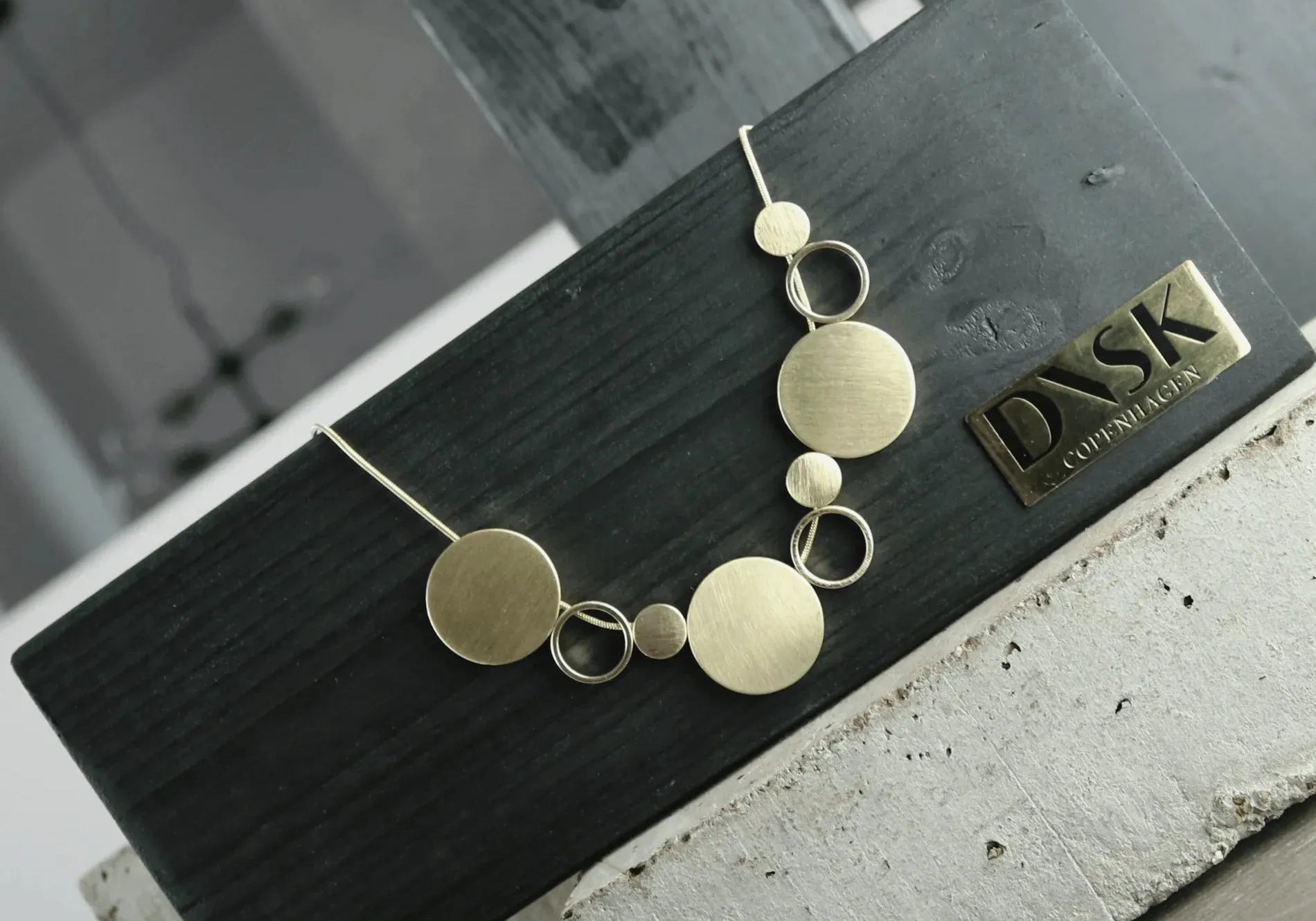 Skandinavisk minimalistisk smyckesdesign I Nordic DNA Since 1971 I Dansk Copenhagen