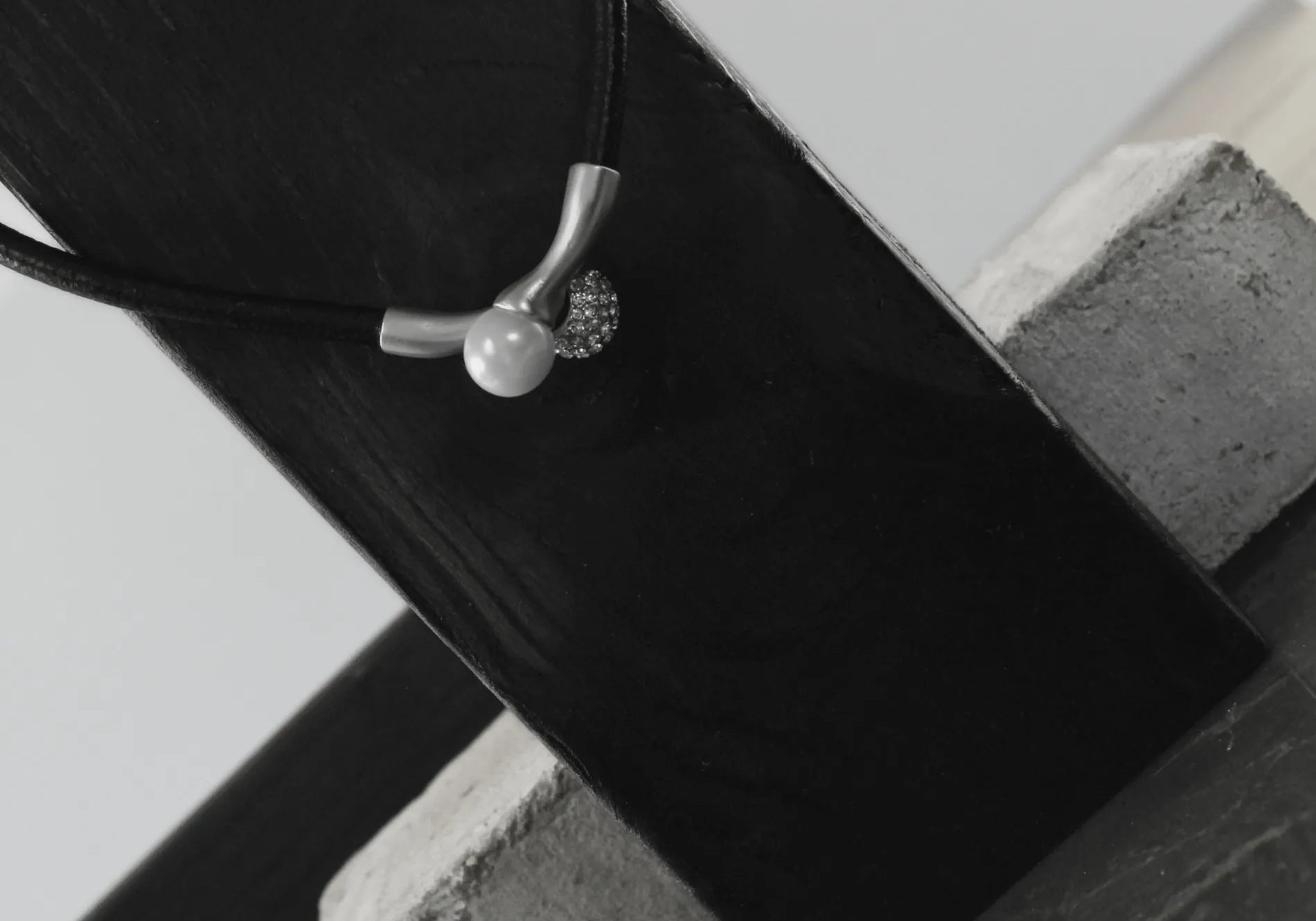 Scandinavian Minimalist Jewellery Design I Nordic DNA Since 1971 I Dansk Copenhagen