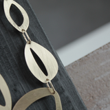 Alaya IN:STORE Kurze asymmetrische Halskette Vergoldung