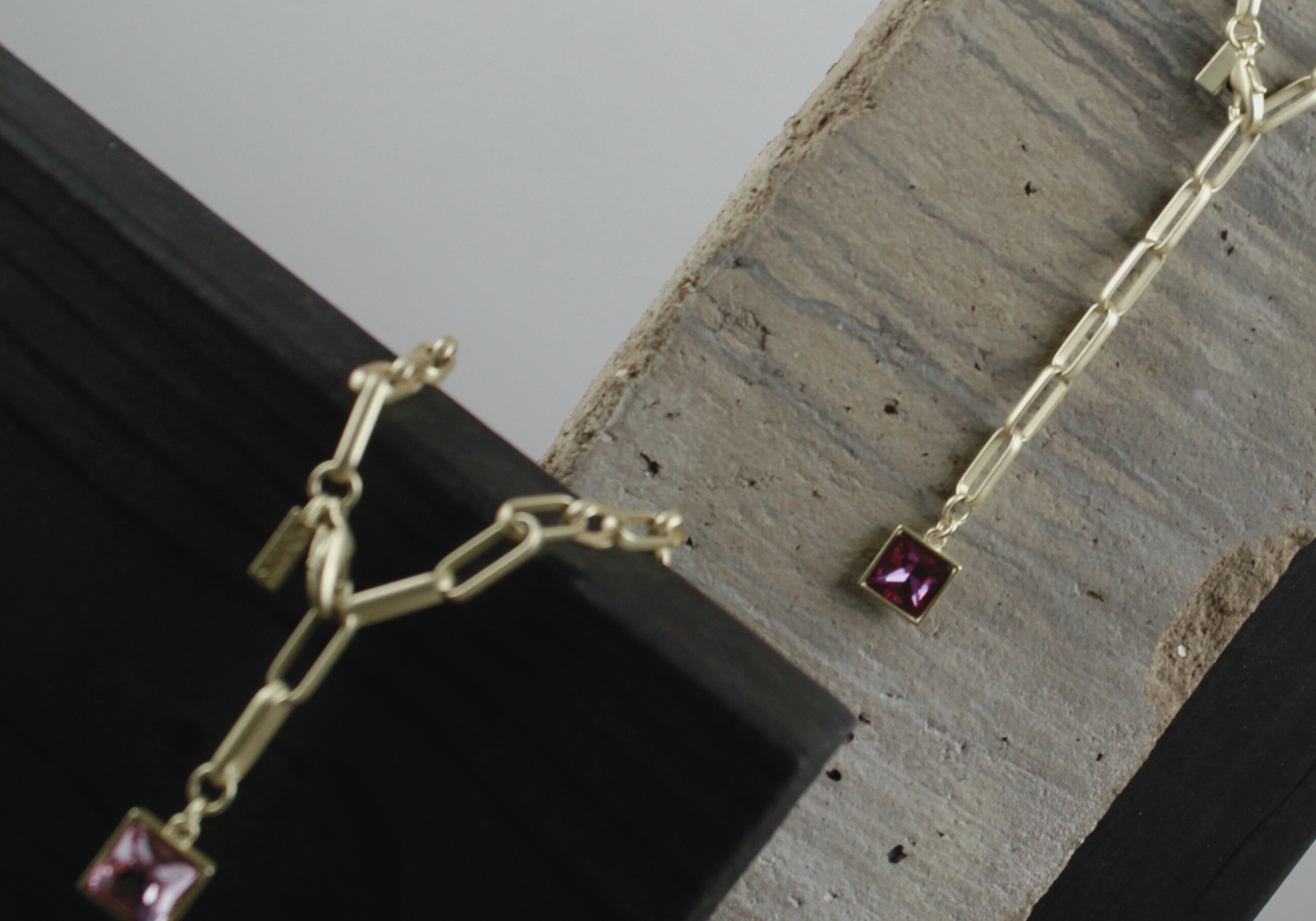 Audrey IN:STORE Short Rose Necklace Gold Plating, DNSK Copenhagen