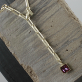 Audrey IN:STORE Collier Court Fuchsia Plaqué Or