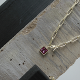 Audrey IN:STORE Collier Court Fuchsia Plaqué Or