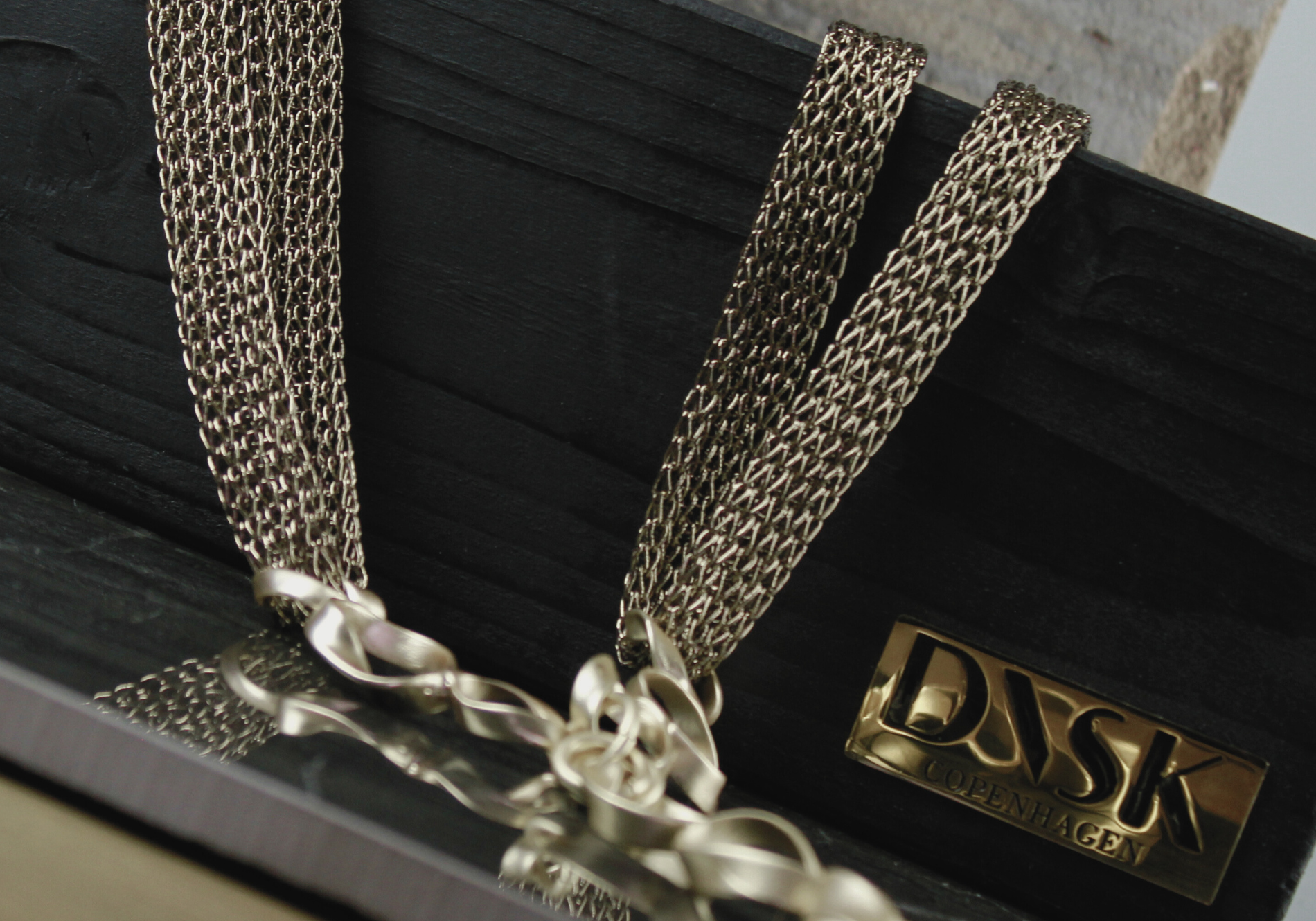 Anastazia IN:STORE Long Knittet Fluid Necklace Gold Plating, DNSK Copenhagen