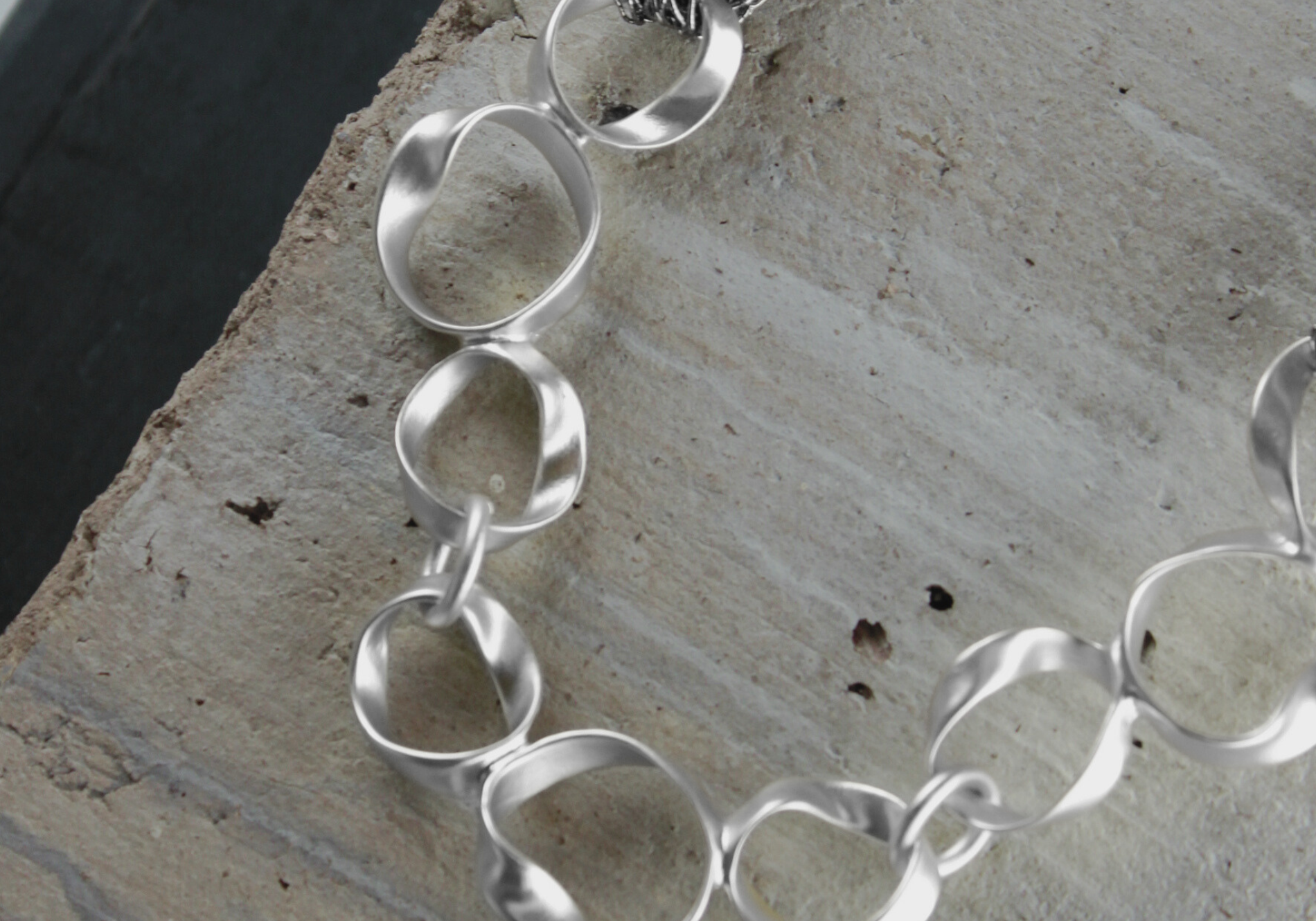 Anastazia IN:STORE Short Knittet Fluid Necklace Silver Plating, DNSK Copenhagen