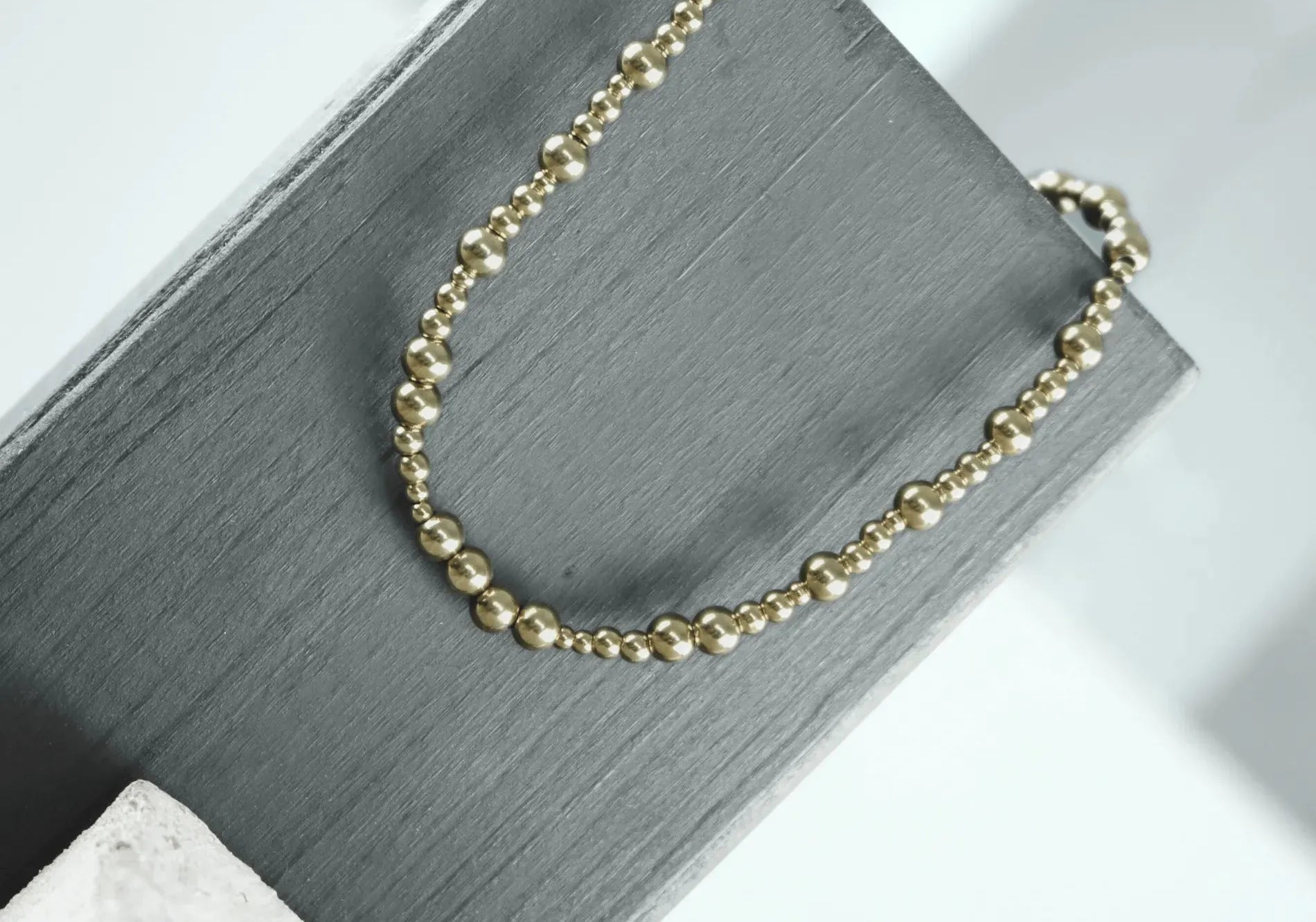 Bijoux scandinaves minimalistes I ADN nordique depuis 1971 I Dansk Copenhagen