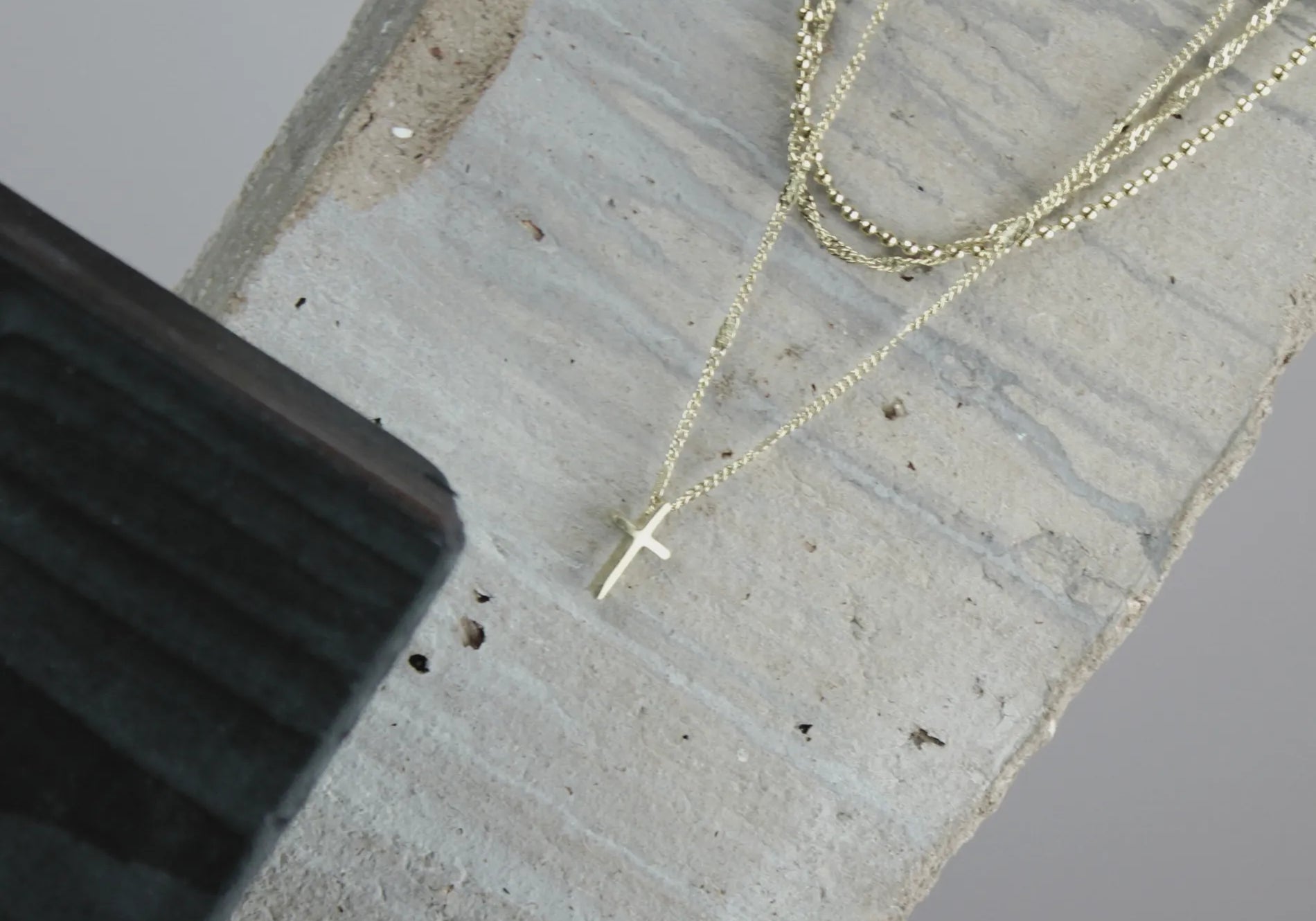Love Waterproof Short Pre-layered Cross Necklace 18K Gold Plating, Dansk Copenhagen