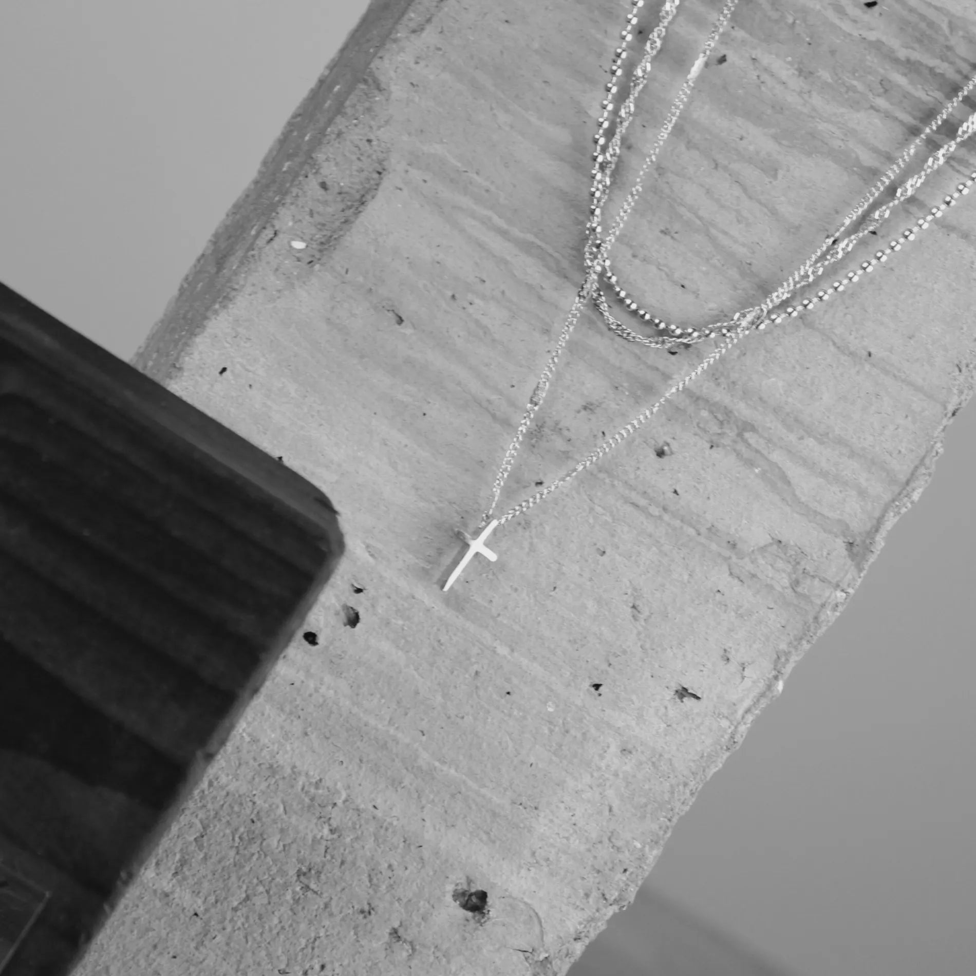 Love Waterproof Short Pre-layered Cross Necklace Silver Plating, Dansk Copenhagen