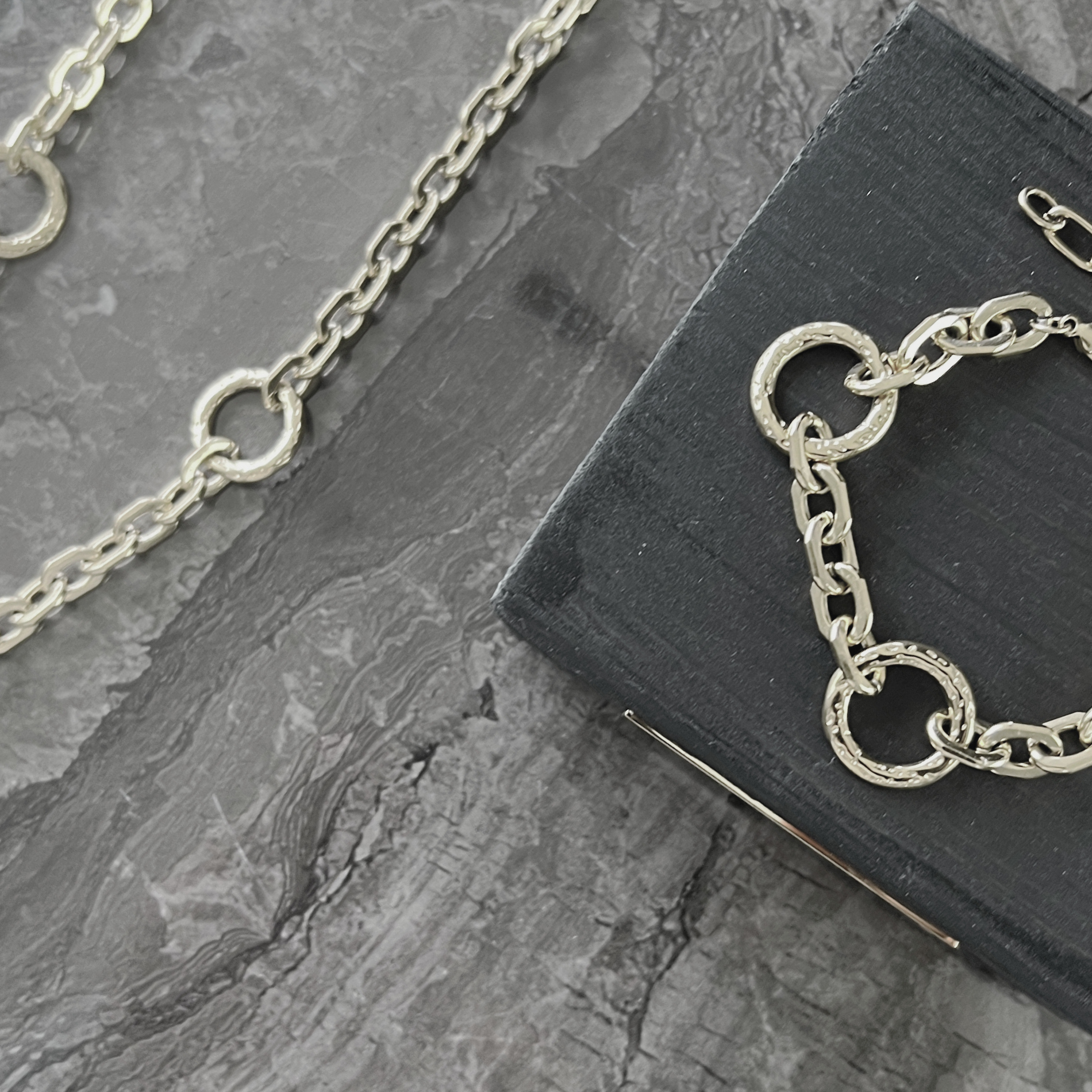 Courage Waterproof Short Hammered Ring Necklace Silver Plating, DNSK Copenhagen