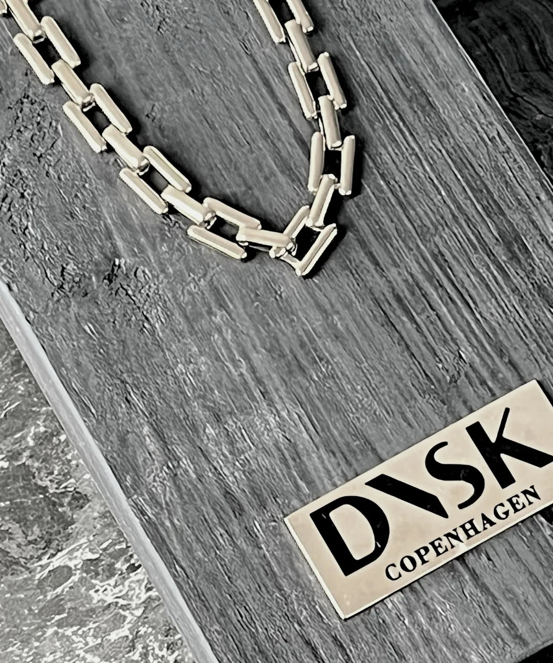 Passion Waterproof Square Link Necklace 18K Gold Plating, DNSK Copenhagen