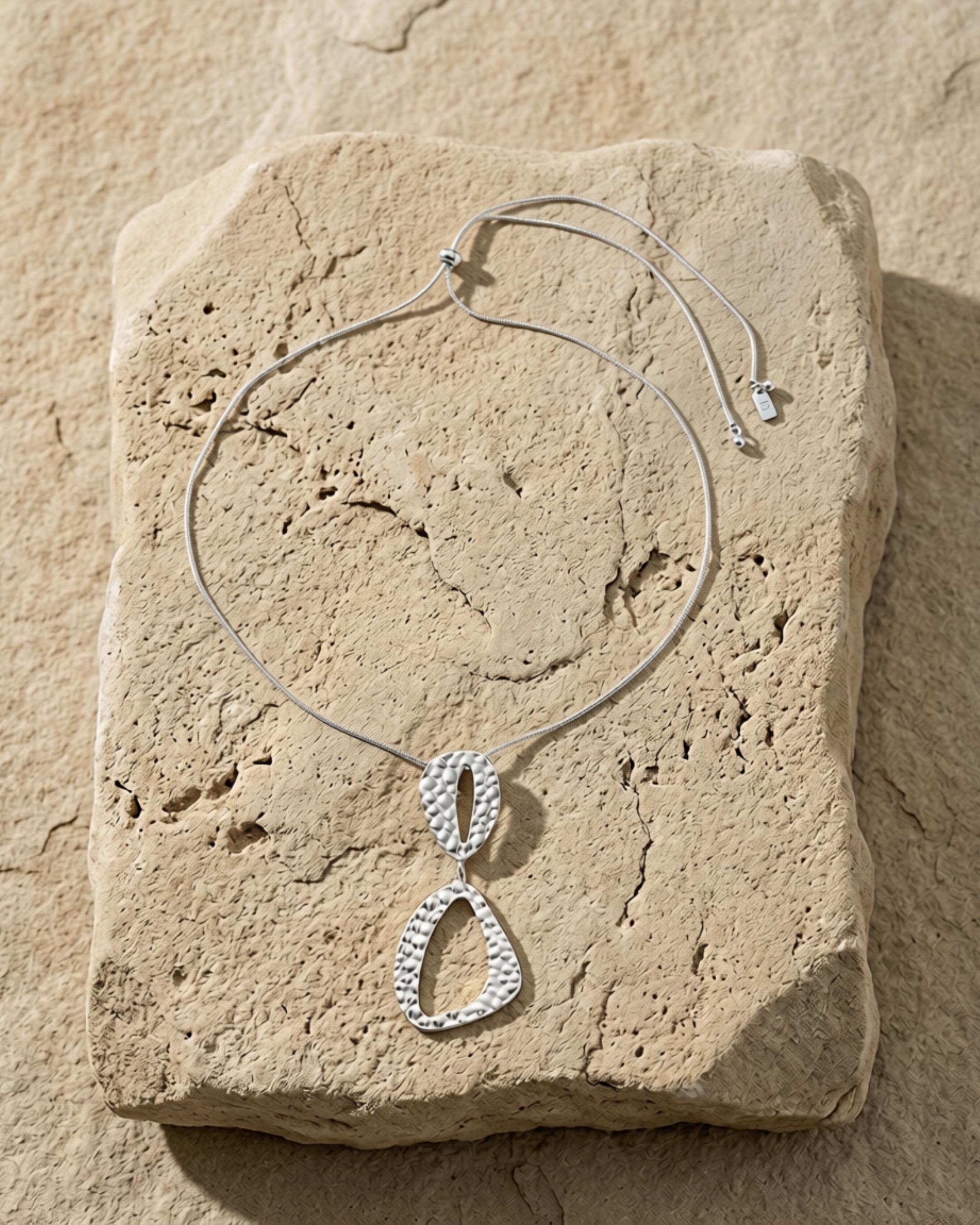 RAGNA Waterproof Silver Stainless Steel Original Simple Necklace - Adjustable Chain & Hammered Finish