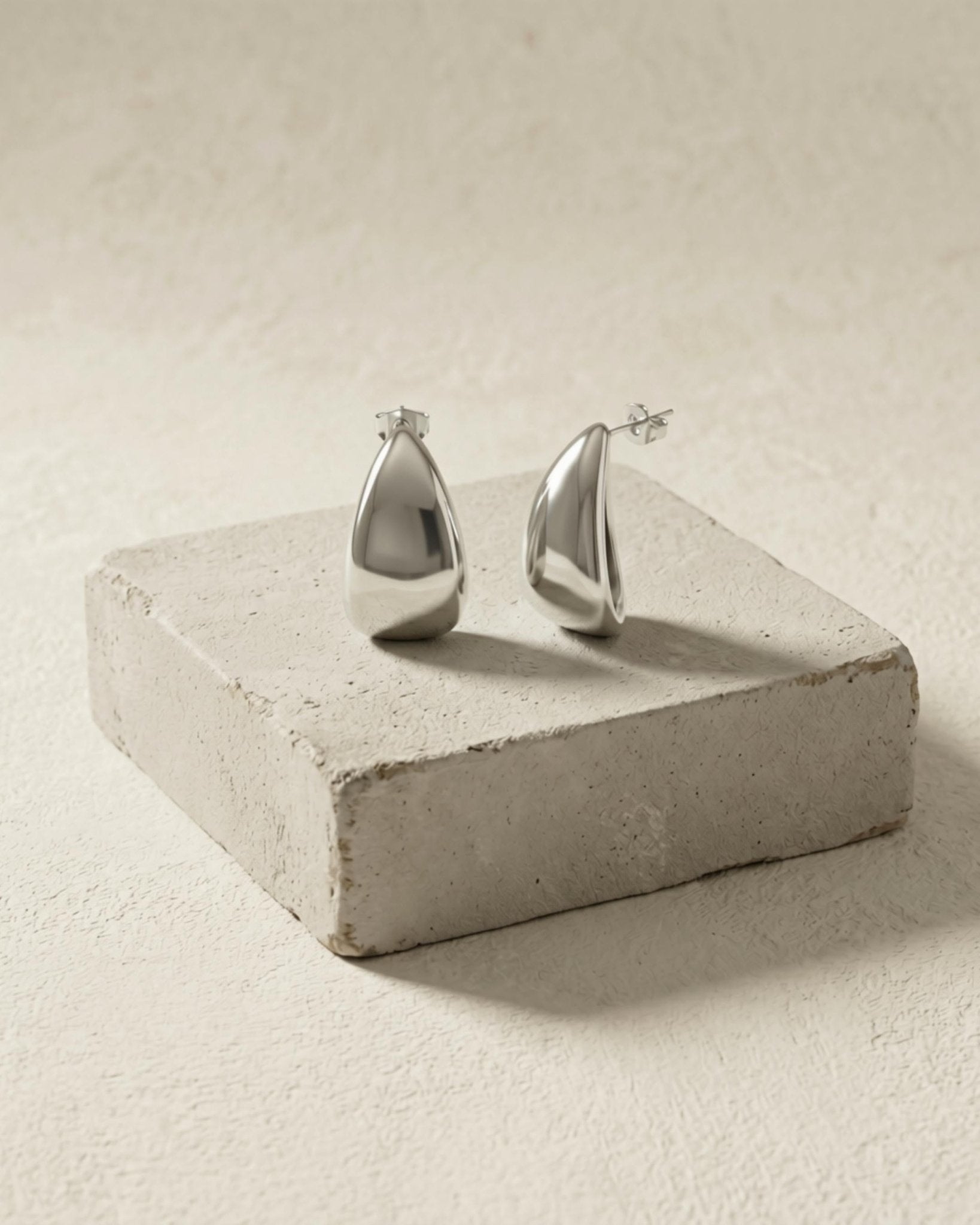 Courage Waterproof 3D Mirror Statement Earring Silver Plating - DANSK Copenhagen