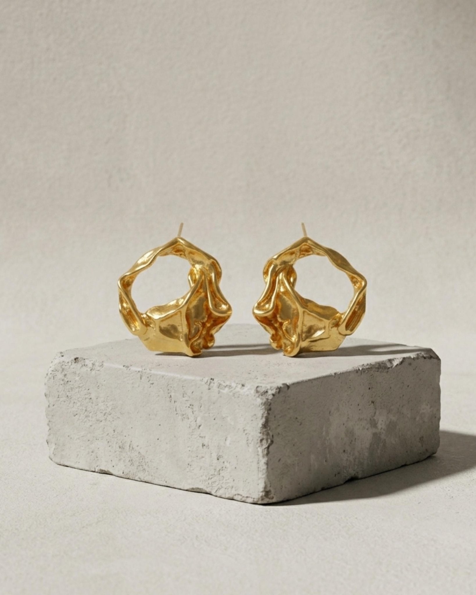 Courage Waterproof Open Circle Post Earring 18K Gold Plating - DANSK Copenhagen