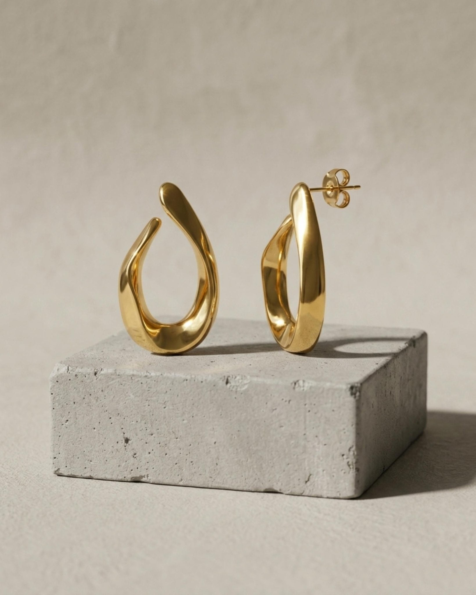 Courage Waterproof V Shape Statement Earring 18K Gold Plating - DANSK Copenhagen