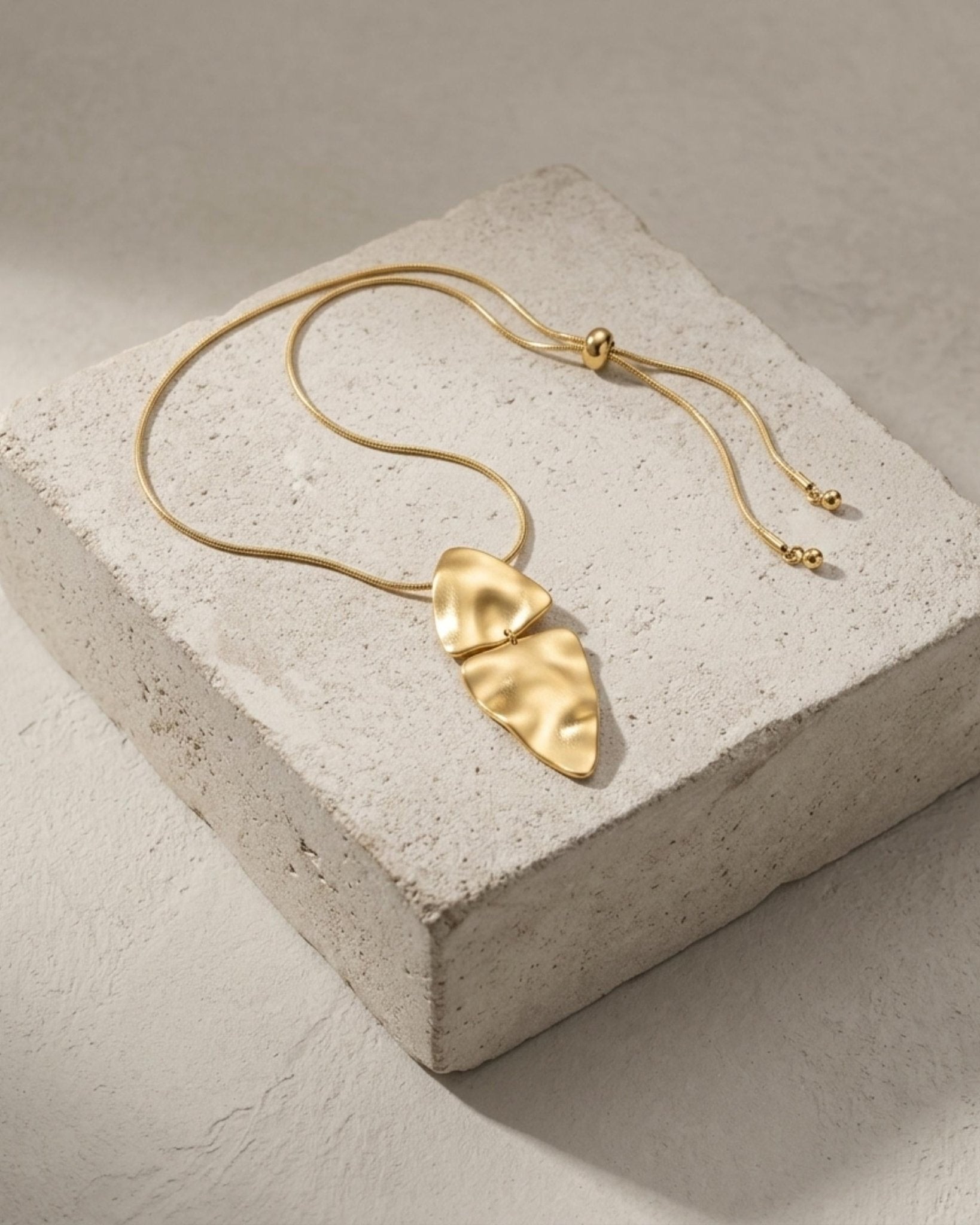 FRIDA Waterproof 18K Gold Plated Necklace - Adjustable Chain & Brushed Stainless Steel - DANSK Copenhagen
