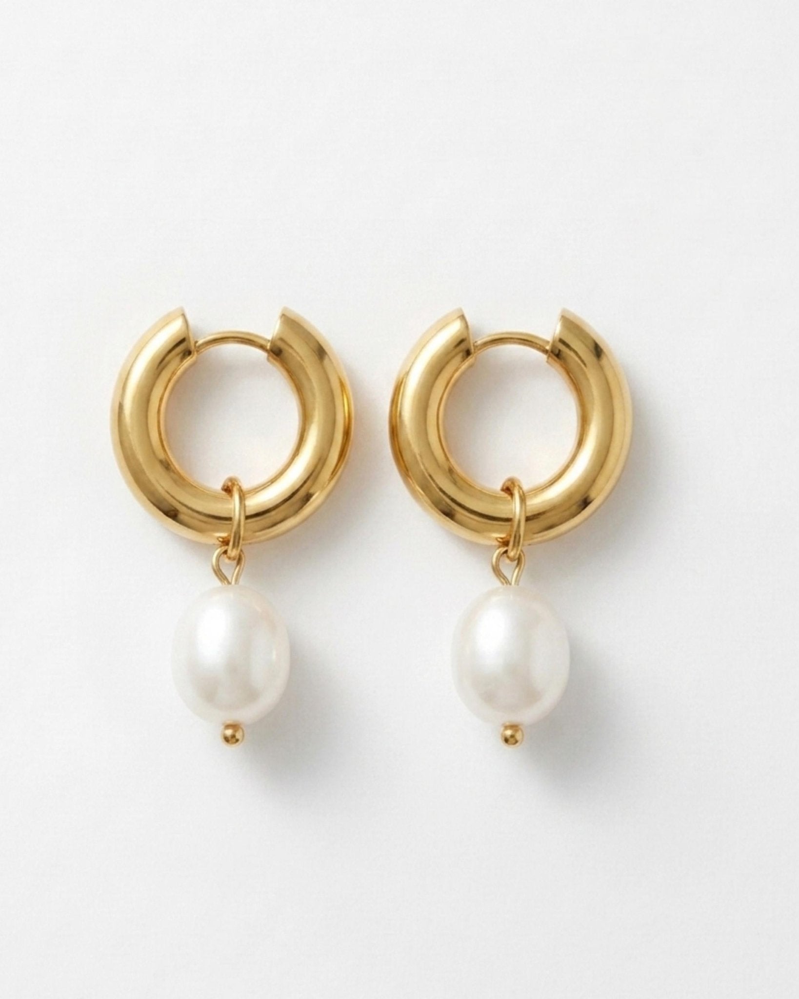 Joy Waterproof Chunky Pearl Hoop 18K Gold Plating - DANSK Copenhagen