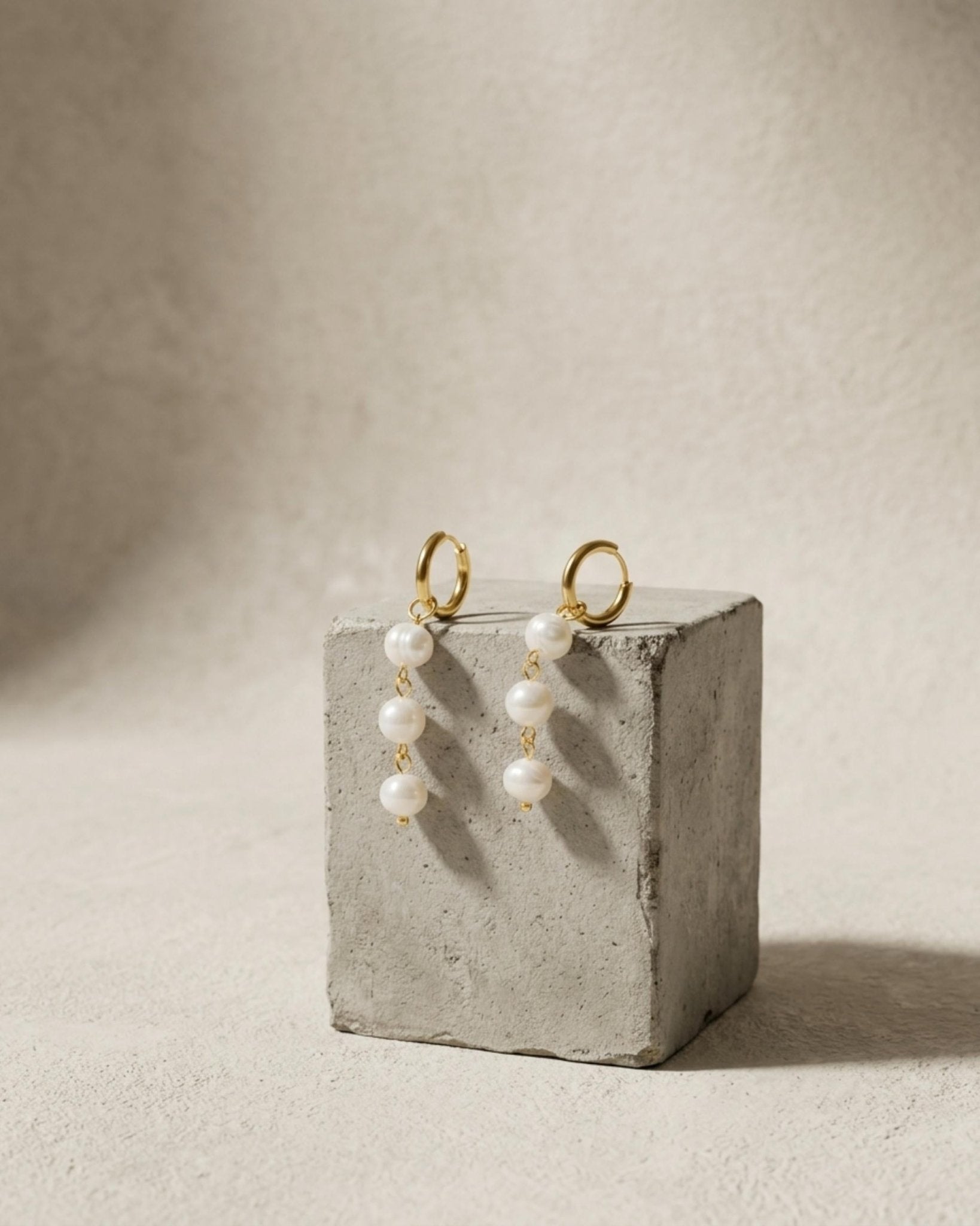 Joy Waterproof Long Pearl Chain Earring 18K Gold Plating - DANSK Copenhagen