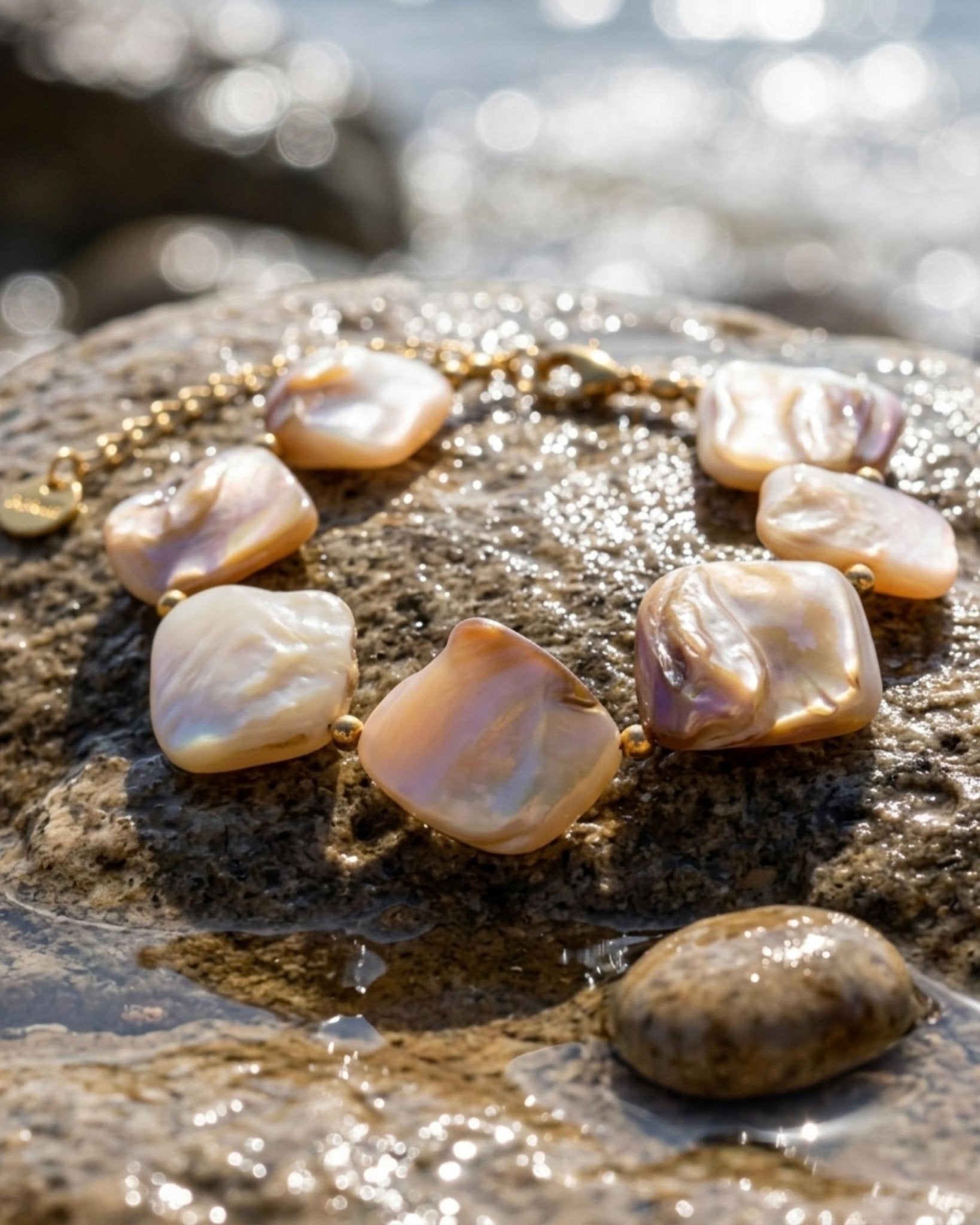 Joy Waterproof Natural Shell Bracelet 18K Gold Plating - DANSK Copenhagen