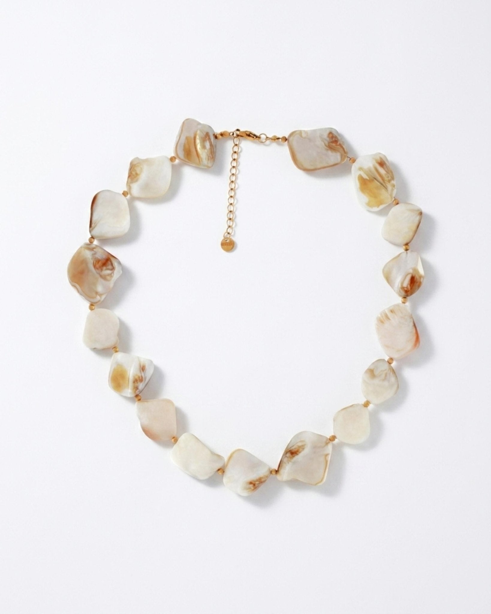 Joy Waterproof Short Natural Shell Necklace 18K Gold Plating - DANSK Copenhagen
