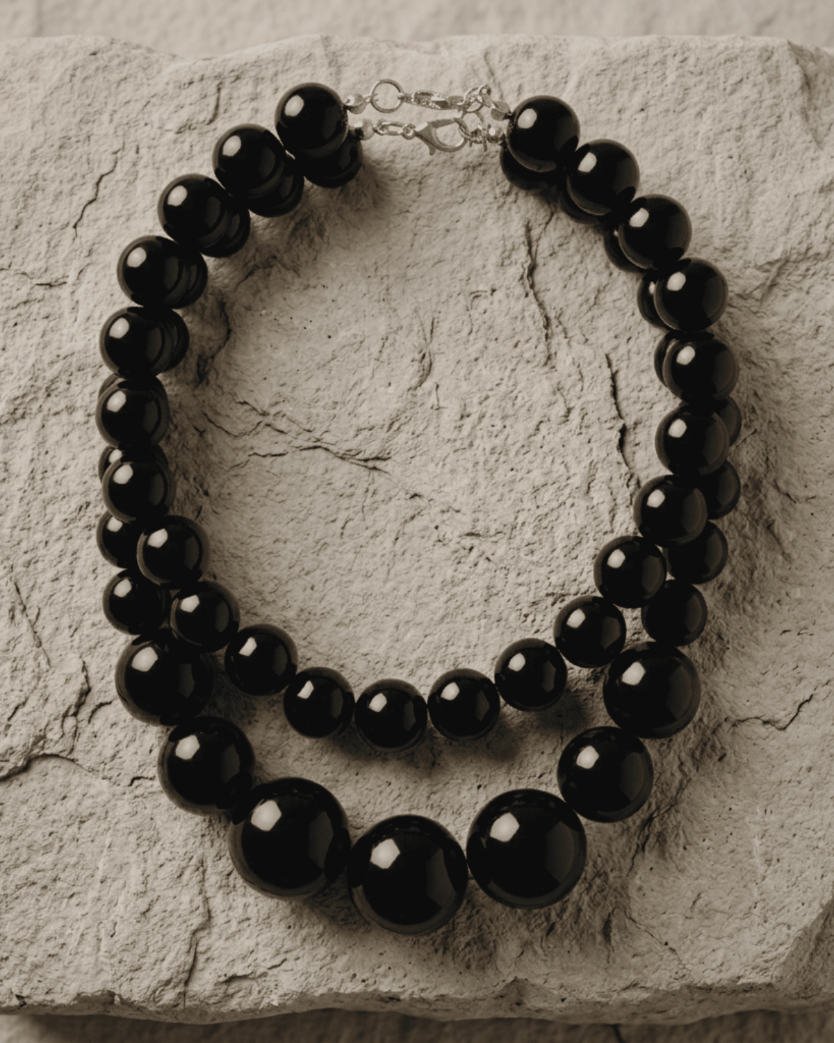 Lisa Short 2in1 Resin Necklaces Black -DNSK Copenhagen