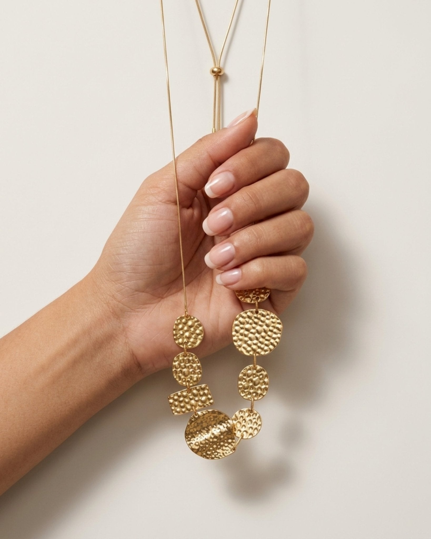 MARIN Waterproof 18K Gold Plated Statement Necklace – Adjustable Chain & Hammered Stainless Steel - DANSK Copenhagen