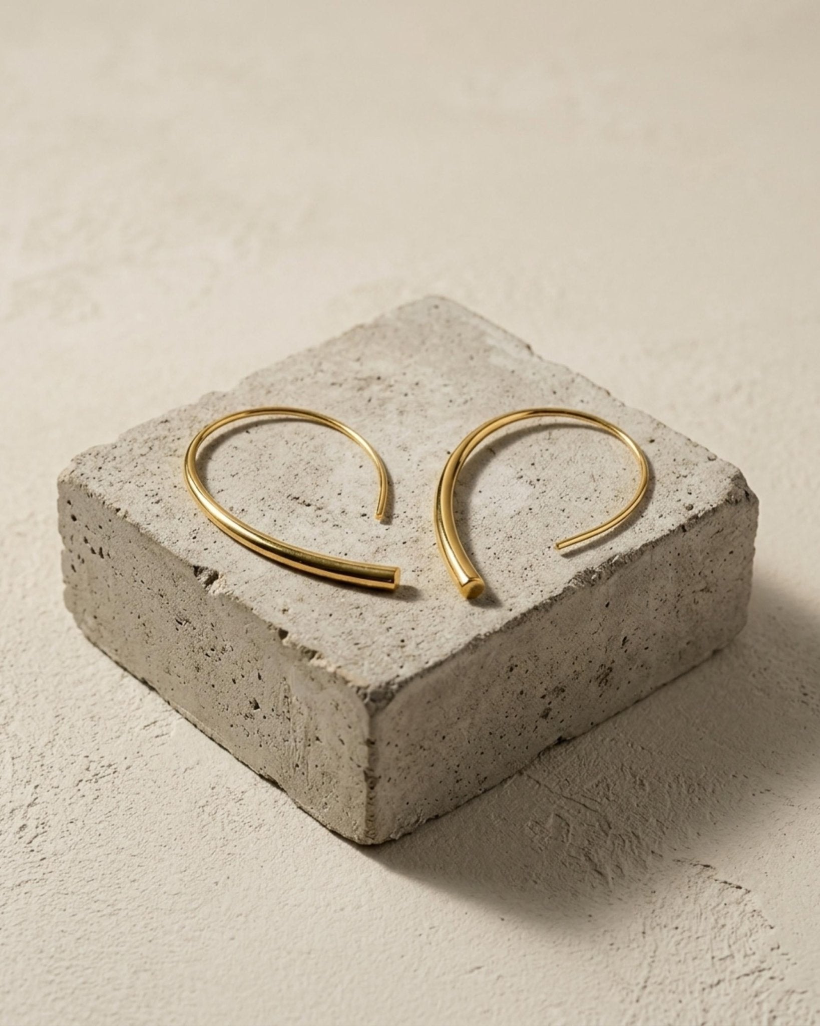 Passion Waterproof Simple Hoop Earring 18K Gold Plating - DANSK Copenhagen