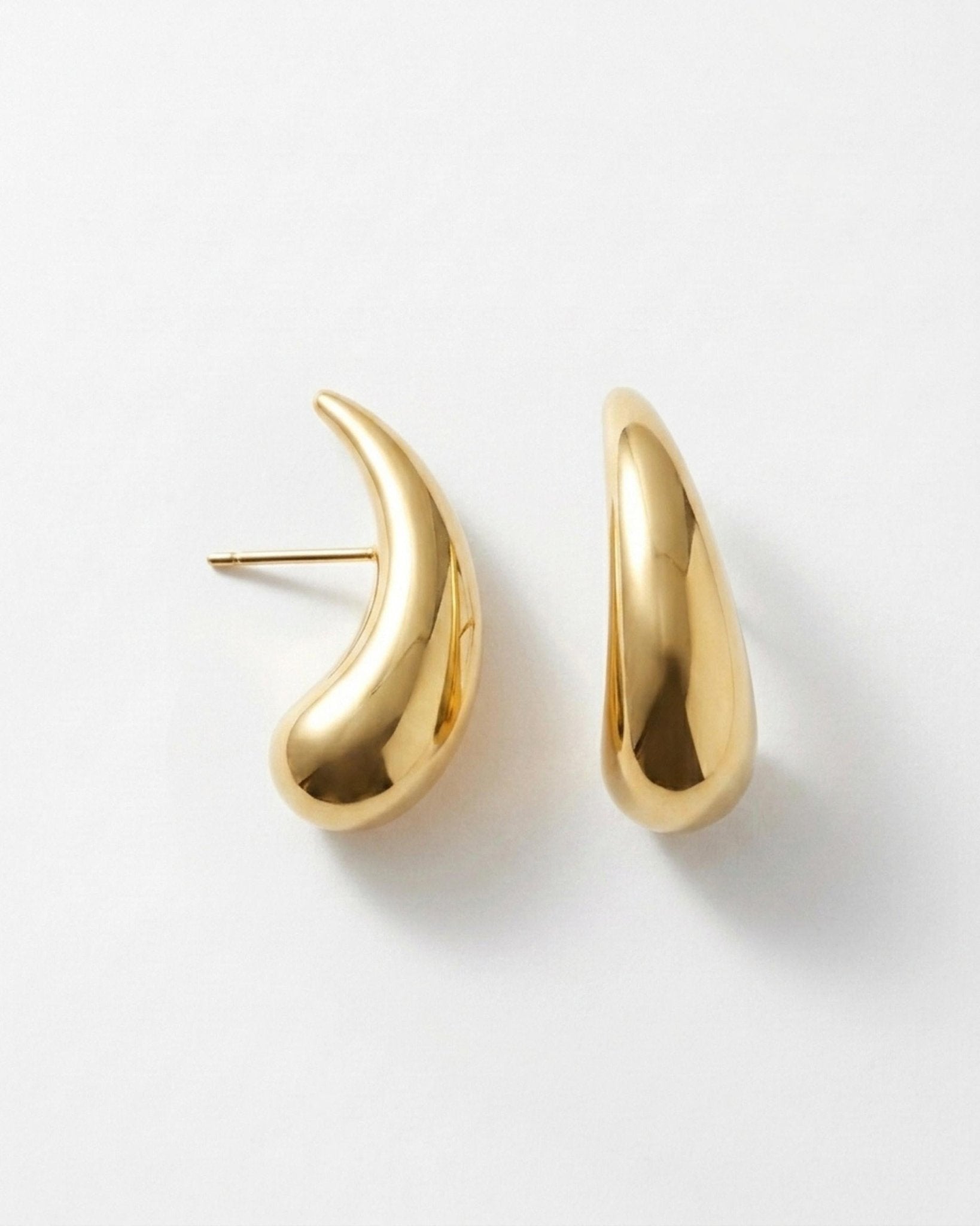 Passion Waterproof Smooth Crawler Earring 18K Gold Plating - DANSK Copenhagen