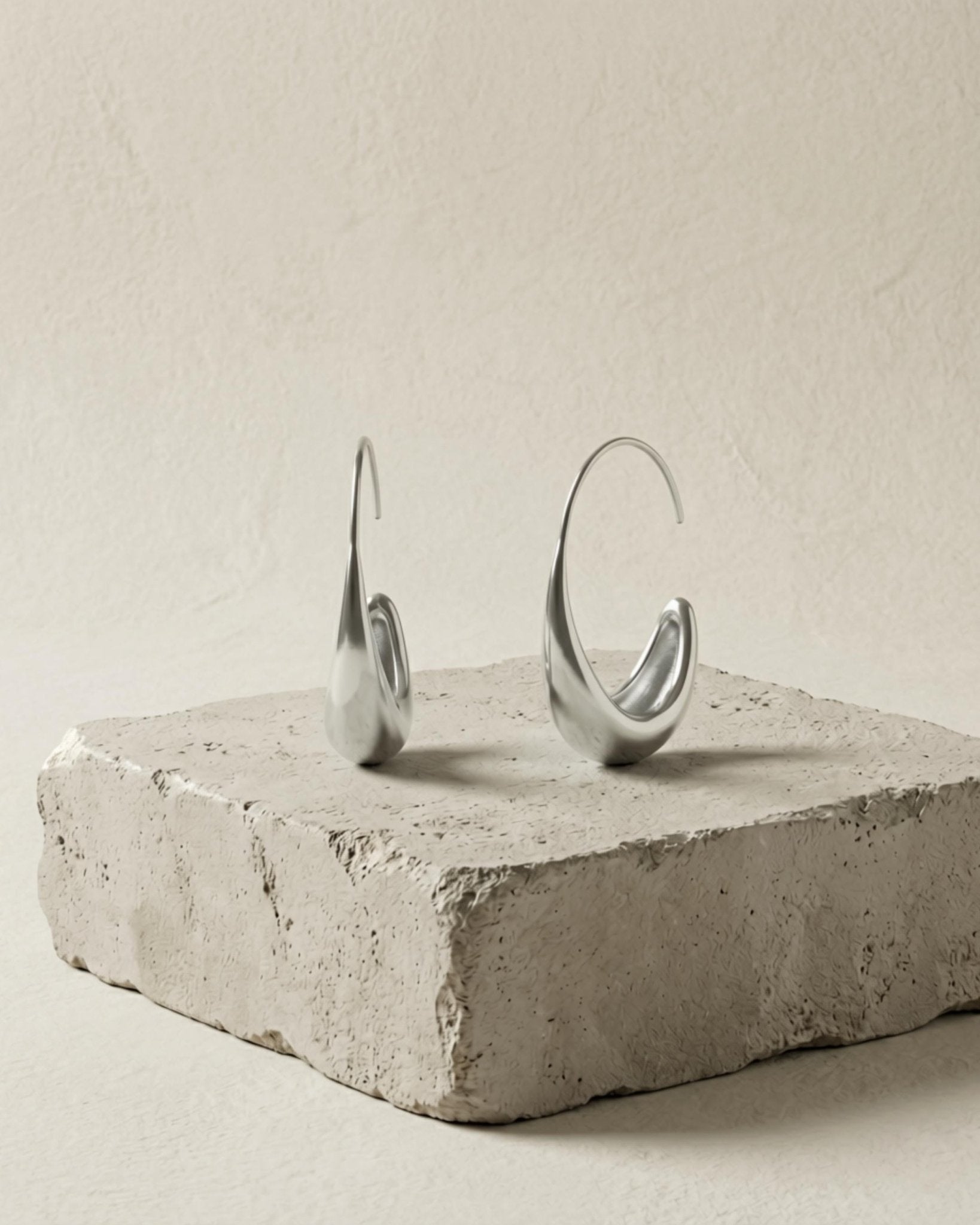 Passion Waterproof Smooth Hoop Silver Plating - DANSK Copenhagen