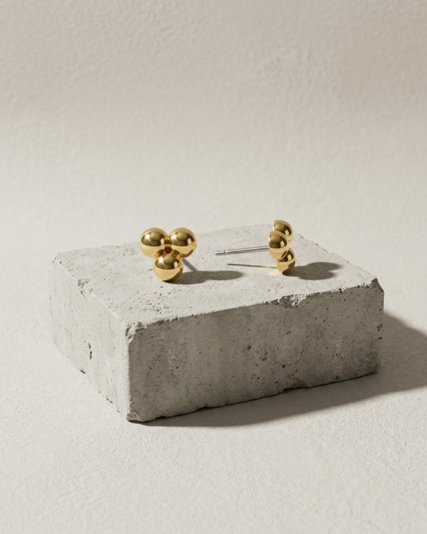 Passion Waterproof Triple Ball Earring 18K Gold Plating - DANSK Copenhagen