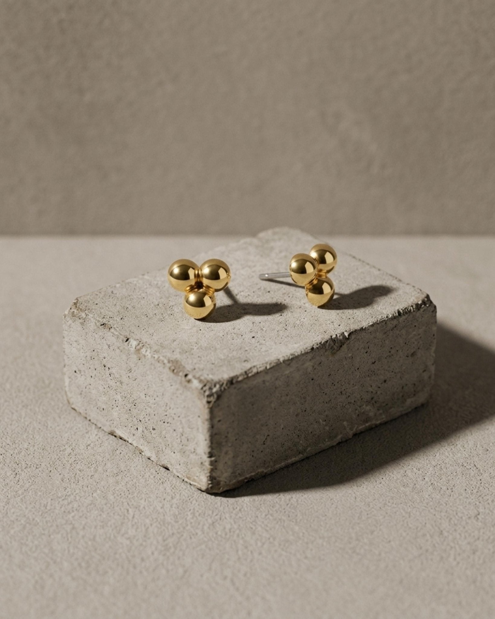 Passion Waterproof Triple Ball Earring 18K Gold Plating - DANSK Copenhagen