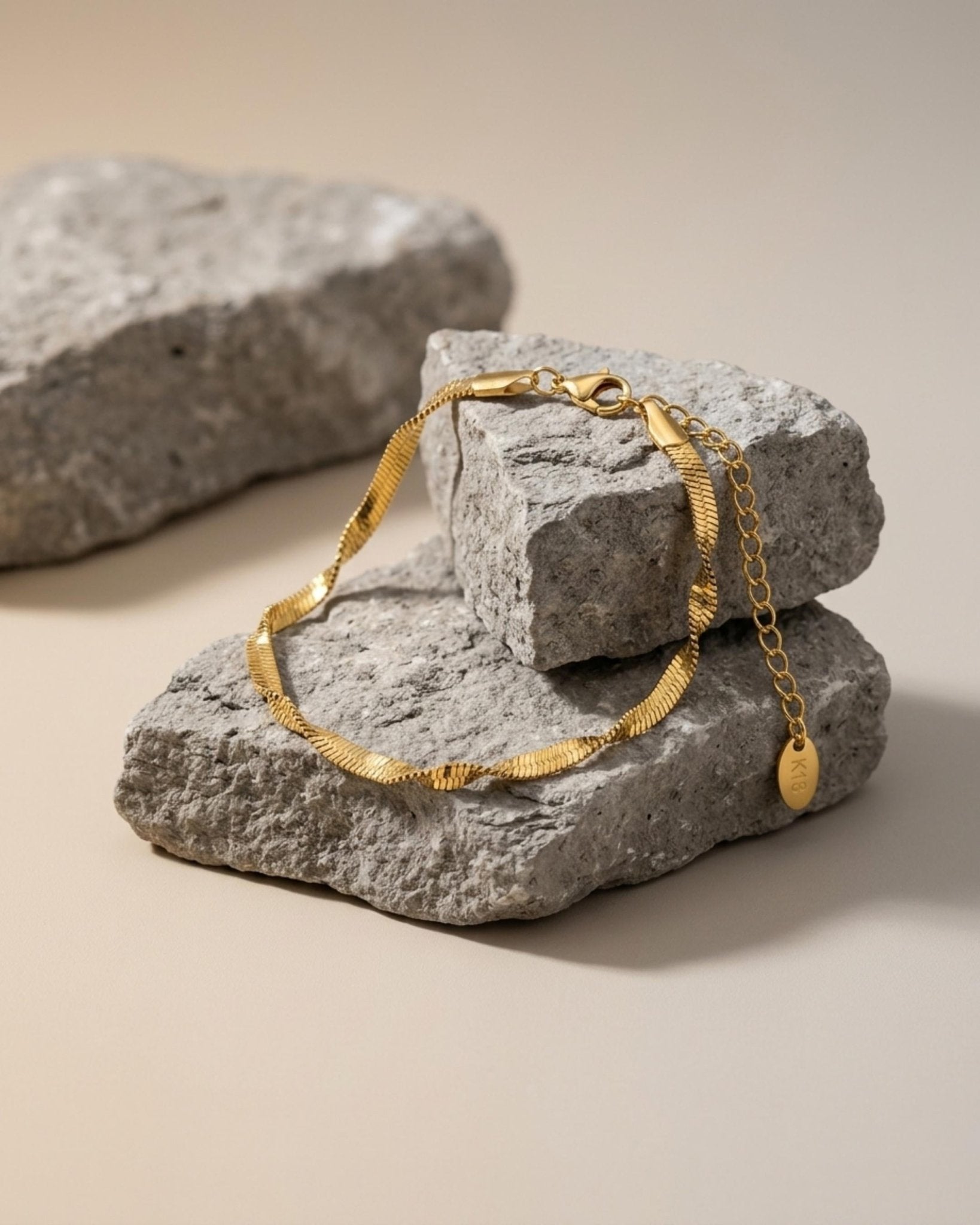 Passion Waterproof Twisted 2mm Herringbone Bracelet 18K Gold Plating - DANSK Copenhagen
