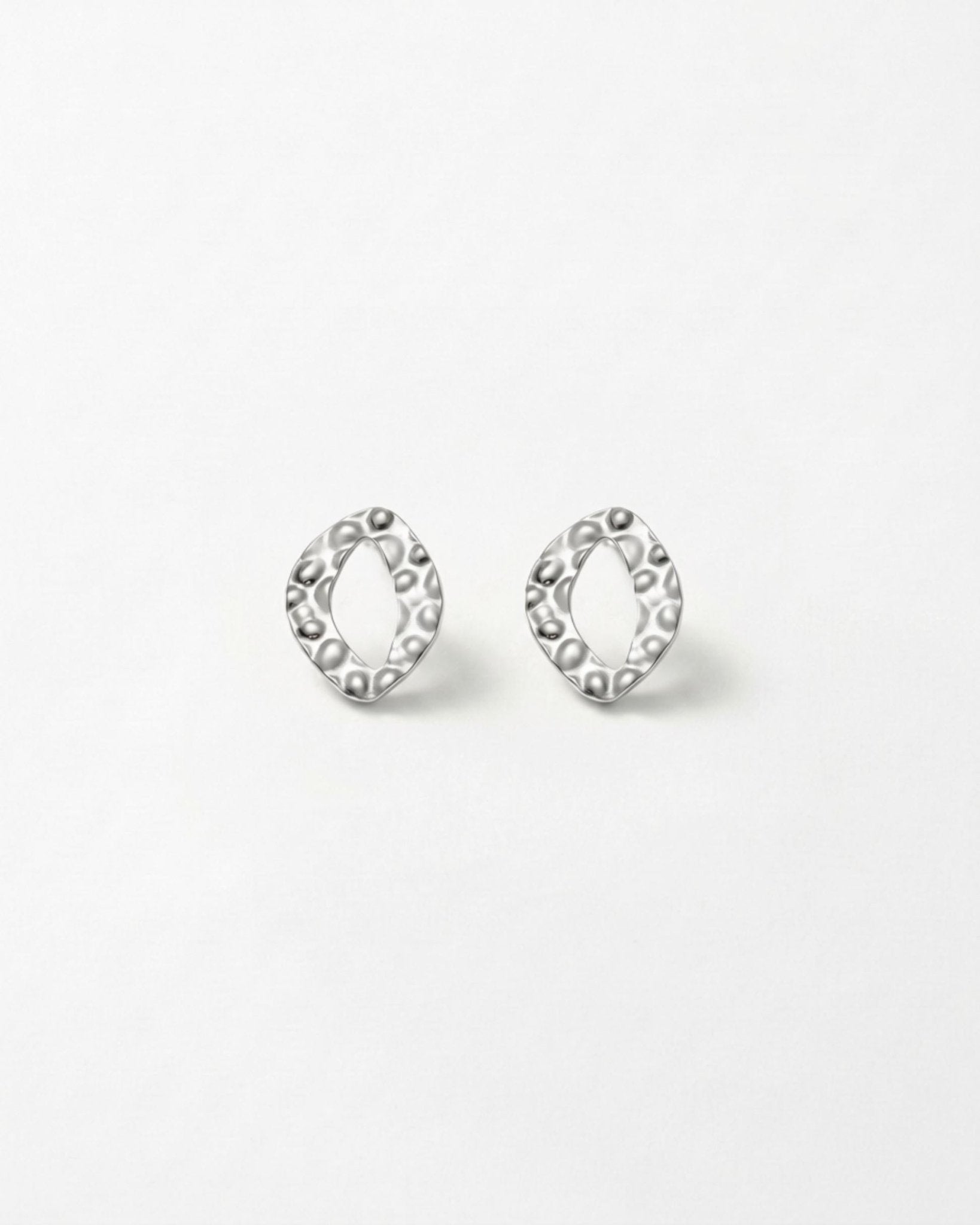 RAGNA Waterproof Silver Stainless Steel Earring - Hammered Finish - DANSK Copenhagen