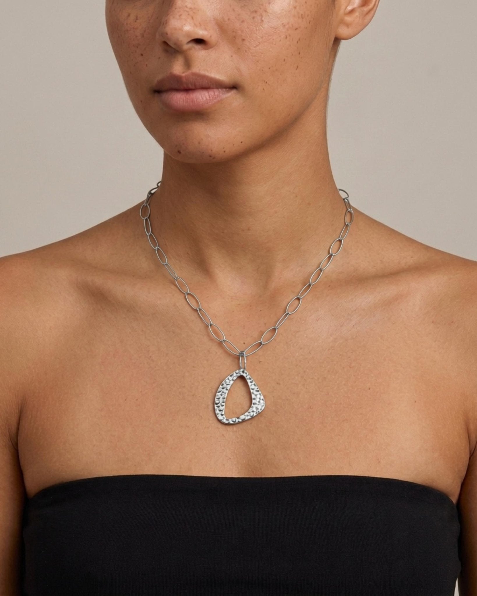 RAGNA Waterproof Silver Stainless Steel Long Minimalistic Necklace - Hammered Finish - DANSK Copenhagen