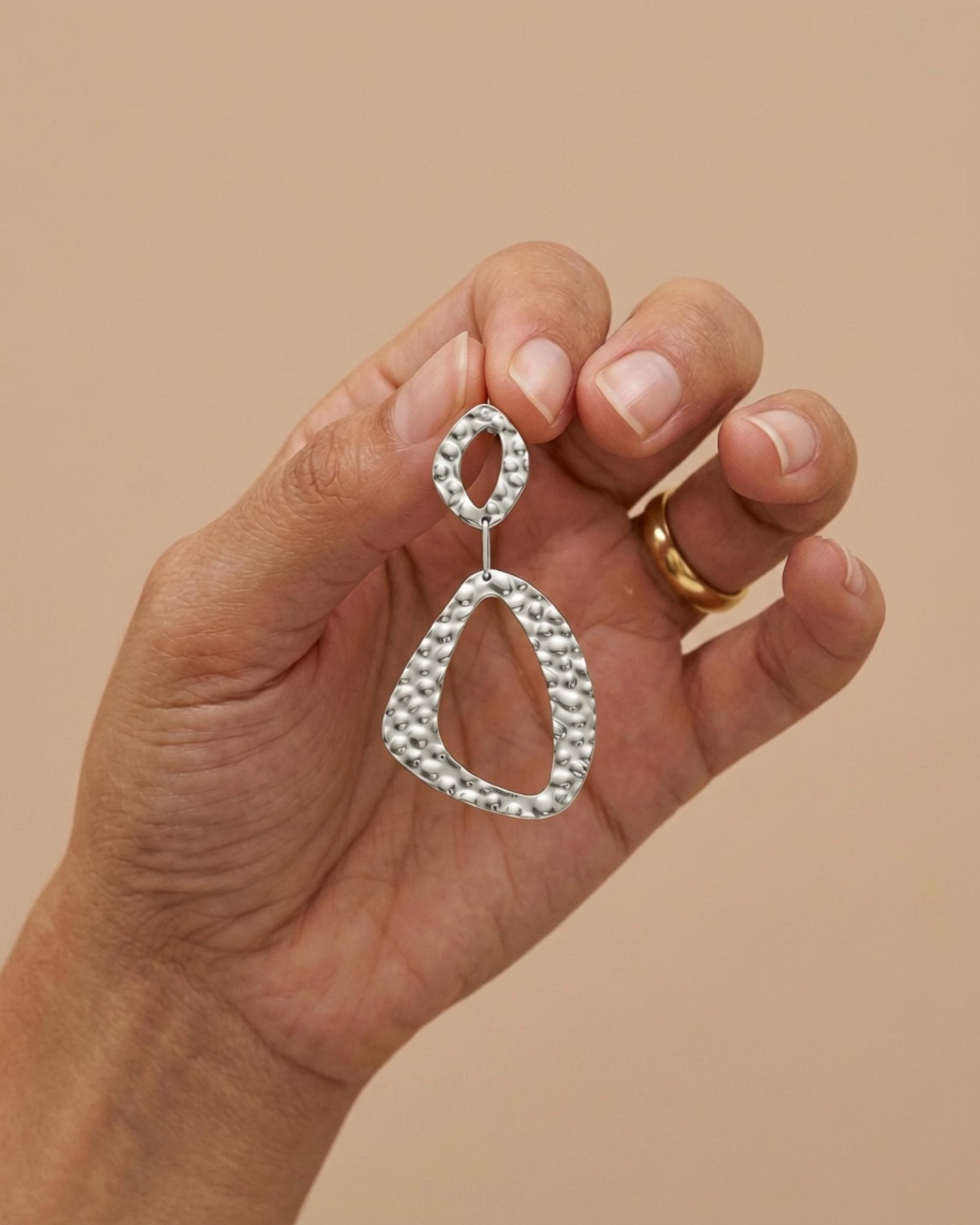 RAGNA Waterproof Silver Stainless Steel Original Earrings - Hammered Finish - DANSK Copenhagen