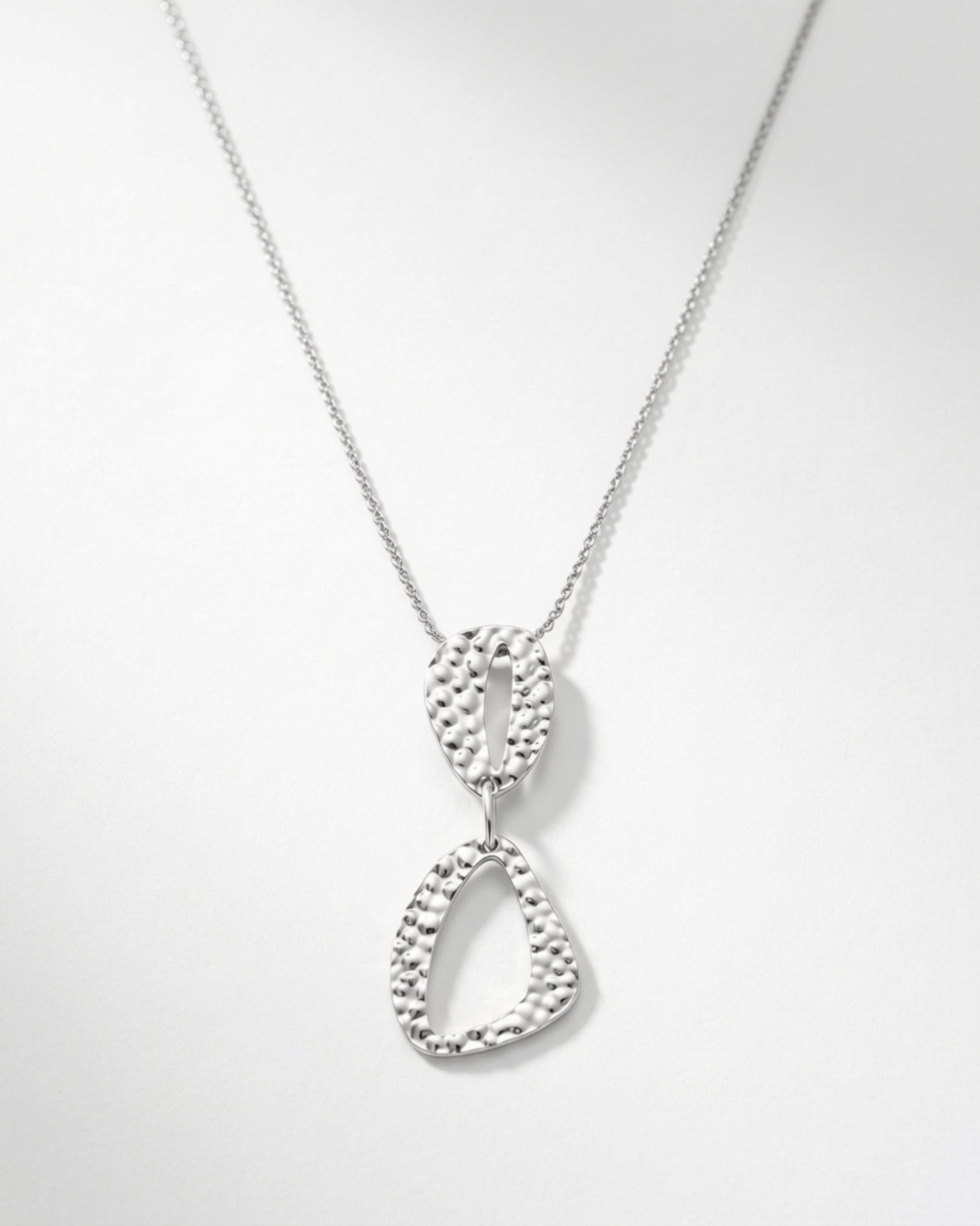 RAGNA Waterproof Silver Stainless Steel Original Simple Necklace - Adjustable Chain & Hammered Finish - DANSK Copenhagen