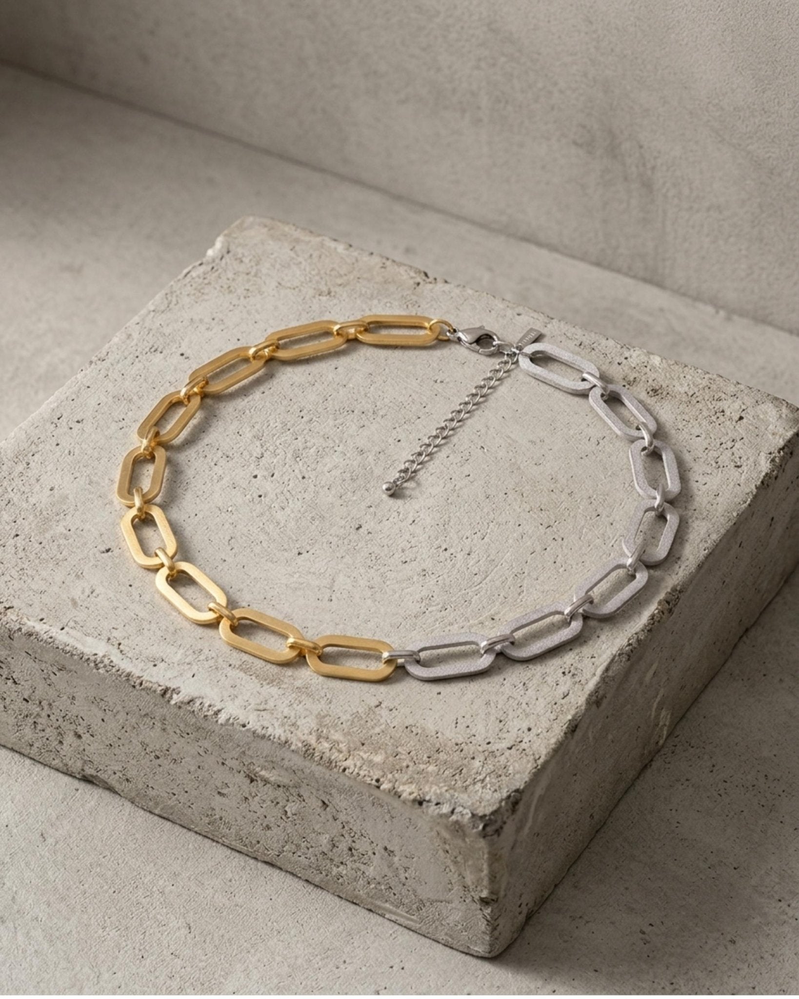 SELMA Waterproof 18K Gold Plated Duo Tone Necklace – Brushed/Sanded Stainless Steel - DANSK Copenhagen