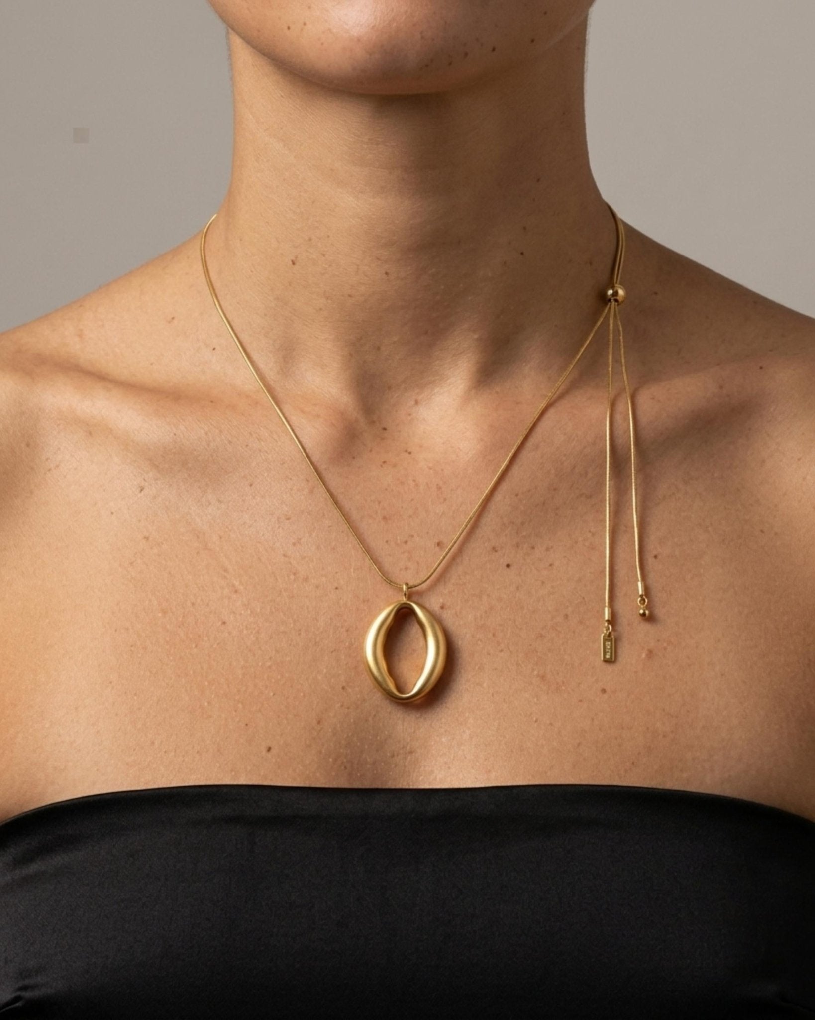 SIGRID Waterproof 18K Gold Plated Long Necklace - Adjustable Chain & Brushed Stainless Steel - DANSK Copenhagen