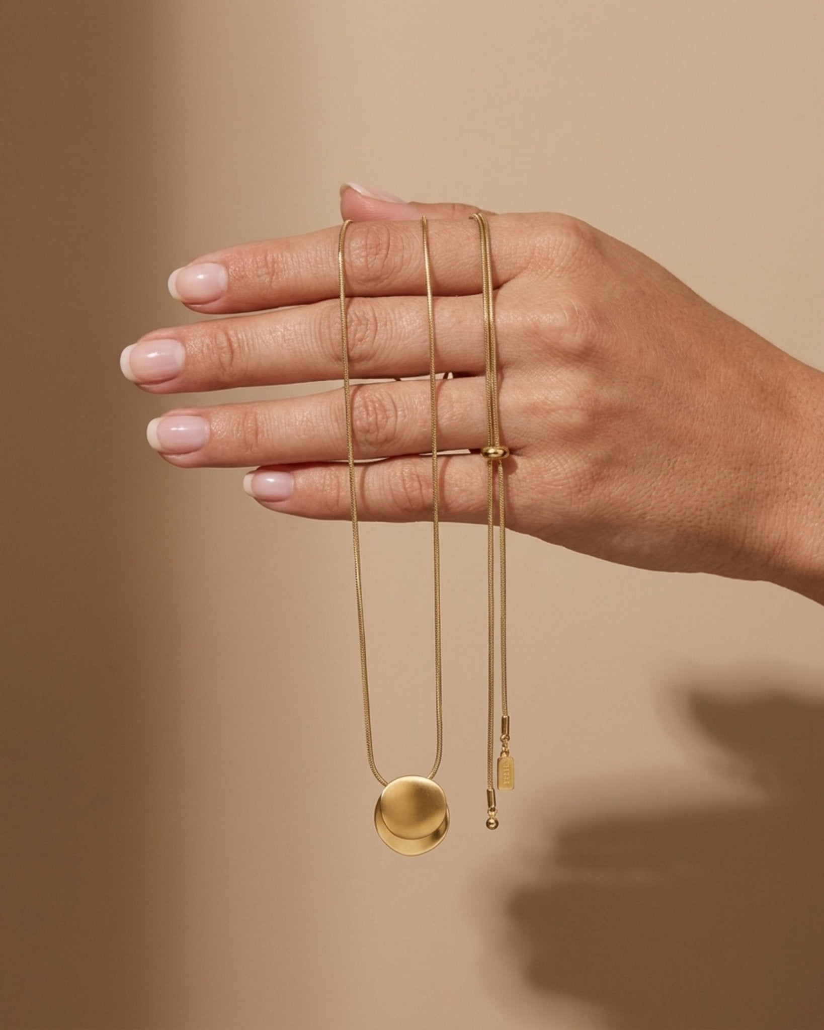 TOVE Waterproof 18K Gold Plated Necklace - Adjustable Chain & Brushed/Polished Stainless Steel - DANSK Copenhagen