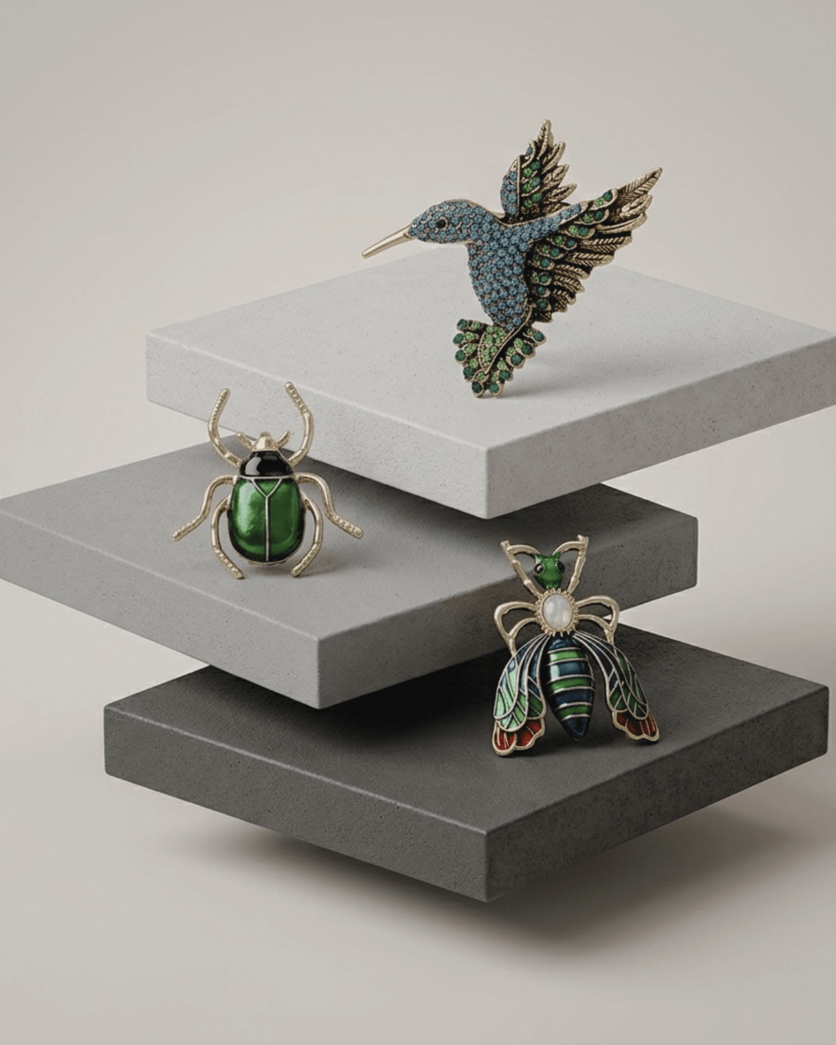 Tracey Bird Brooch Blue -DNSK Copenhagen