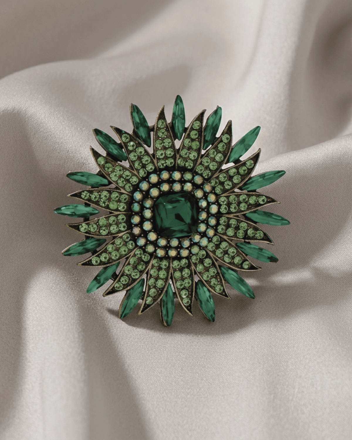 Tracey Colorful Brooch Green 56x56mm -DNSK Copenhagen